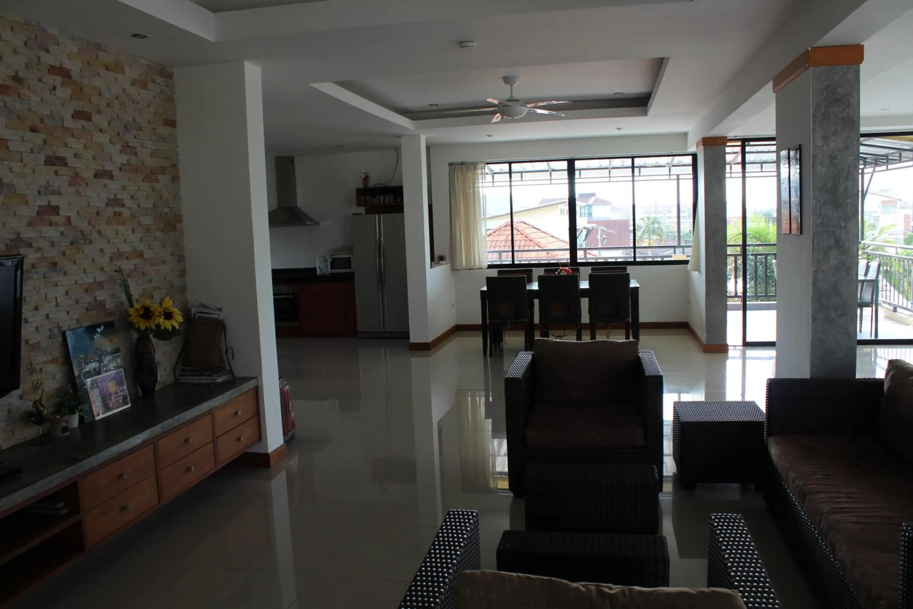 Dining area in B Happy Resort - SHA ExtraPlus