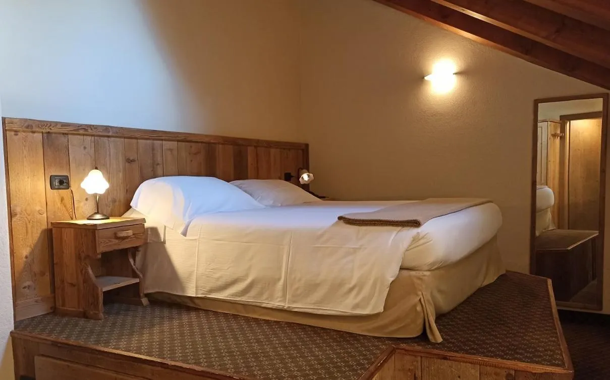 Decorative detail, Bed in Le Miramonti Hotel Restaurant & Wellness