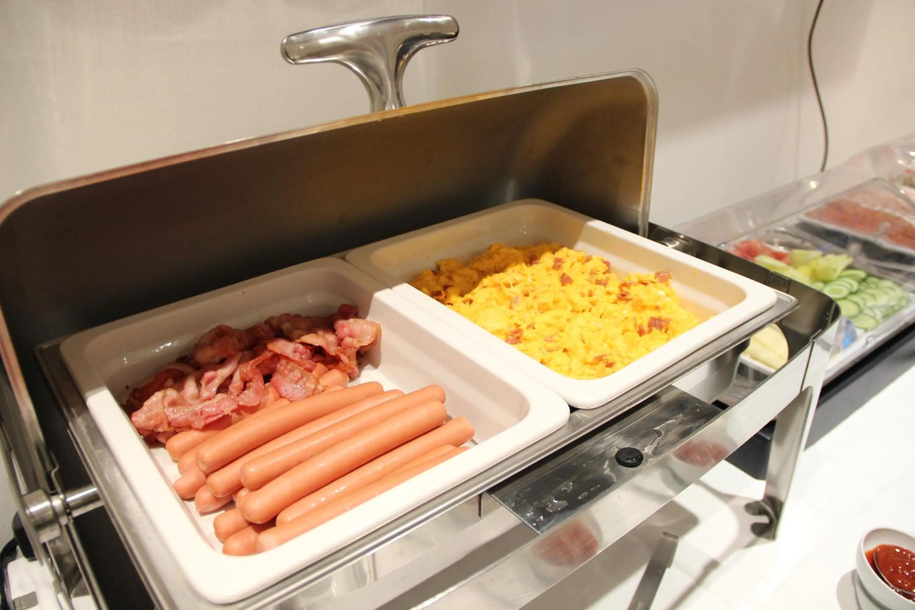 Buffet breakfast in Pilvax Hotel Kalocsa