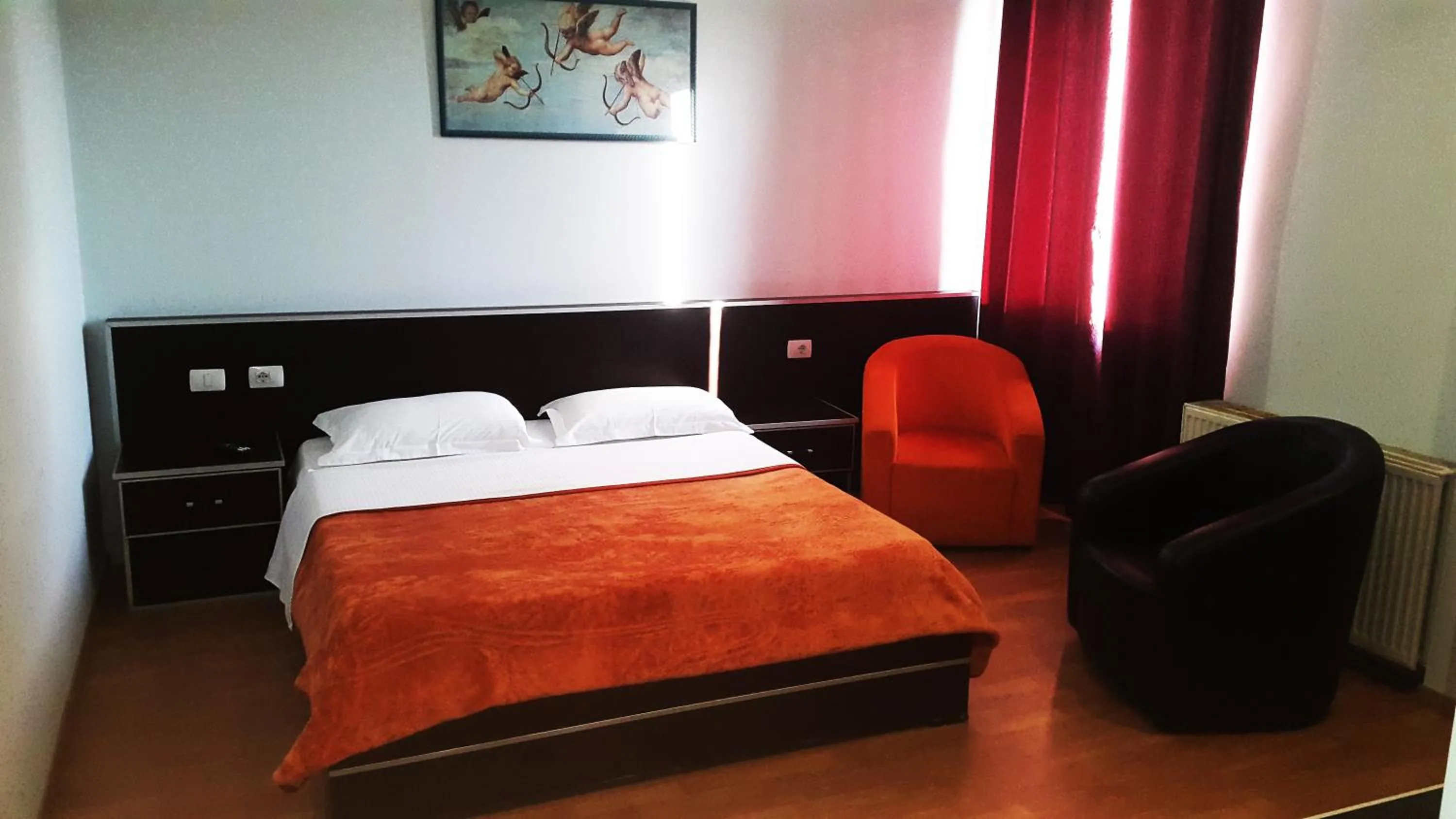Bed in Hotel Alpet