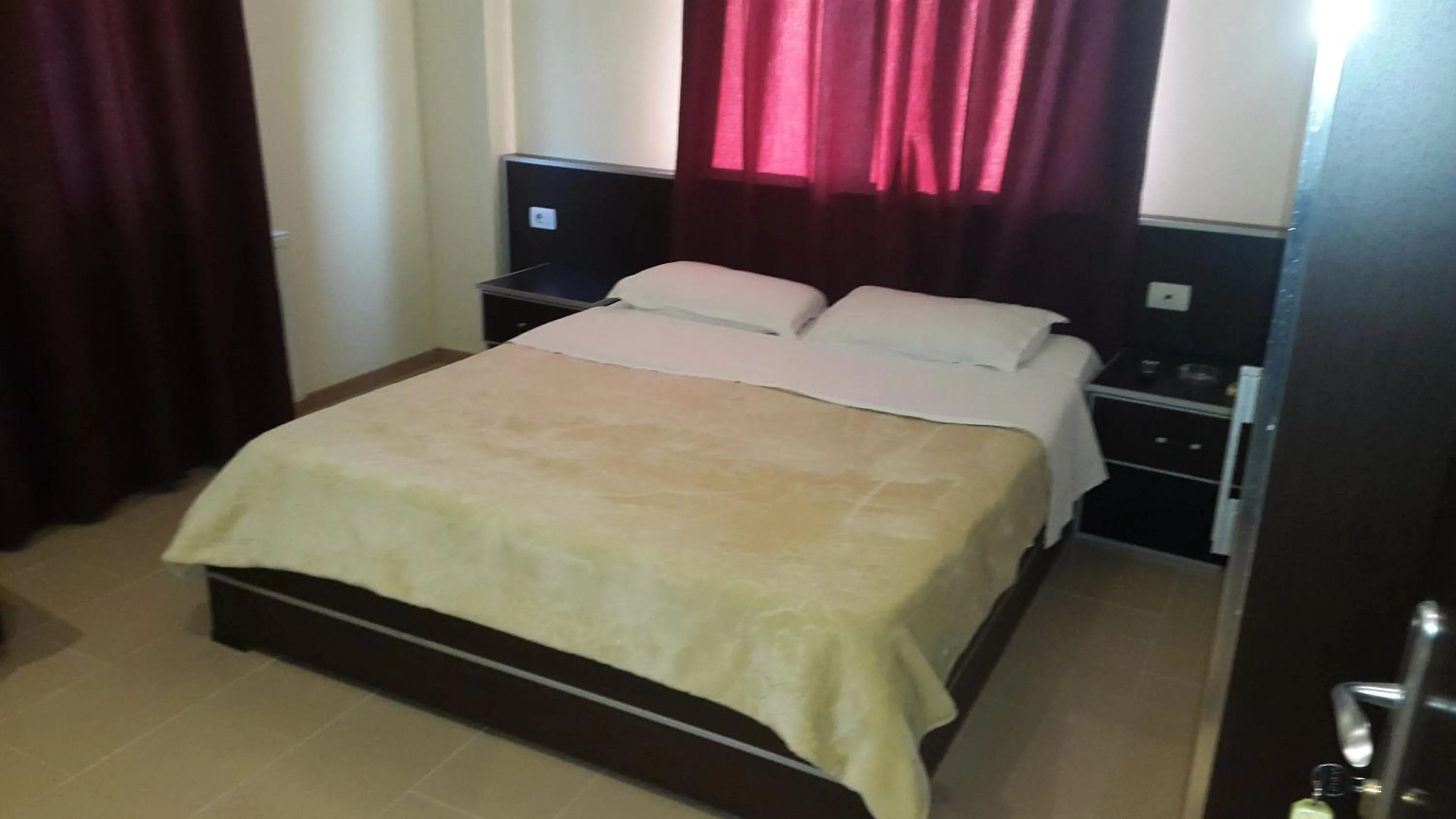 Bed in Hotel Alpet