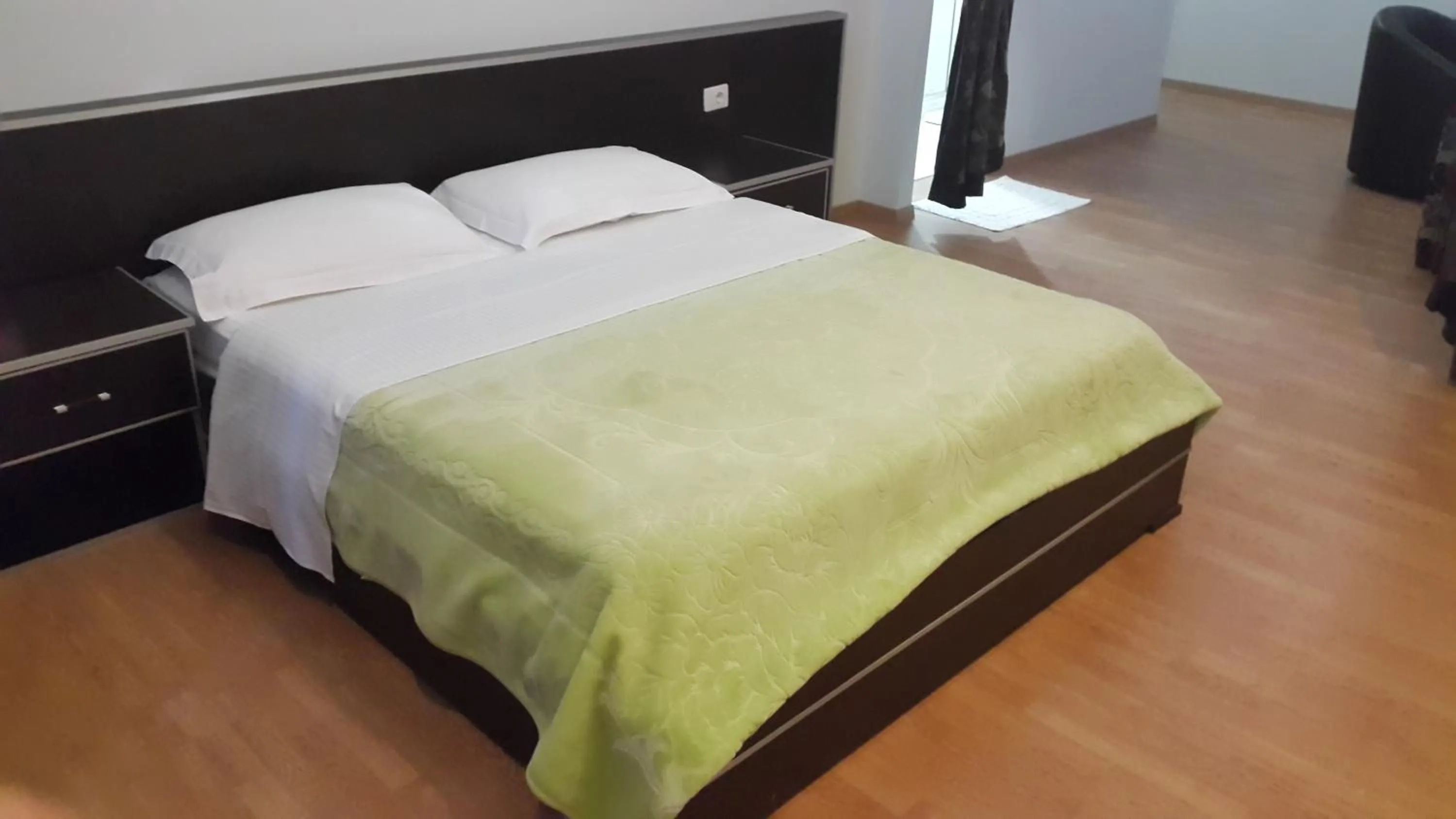 Bed in Hotel Alpet