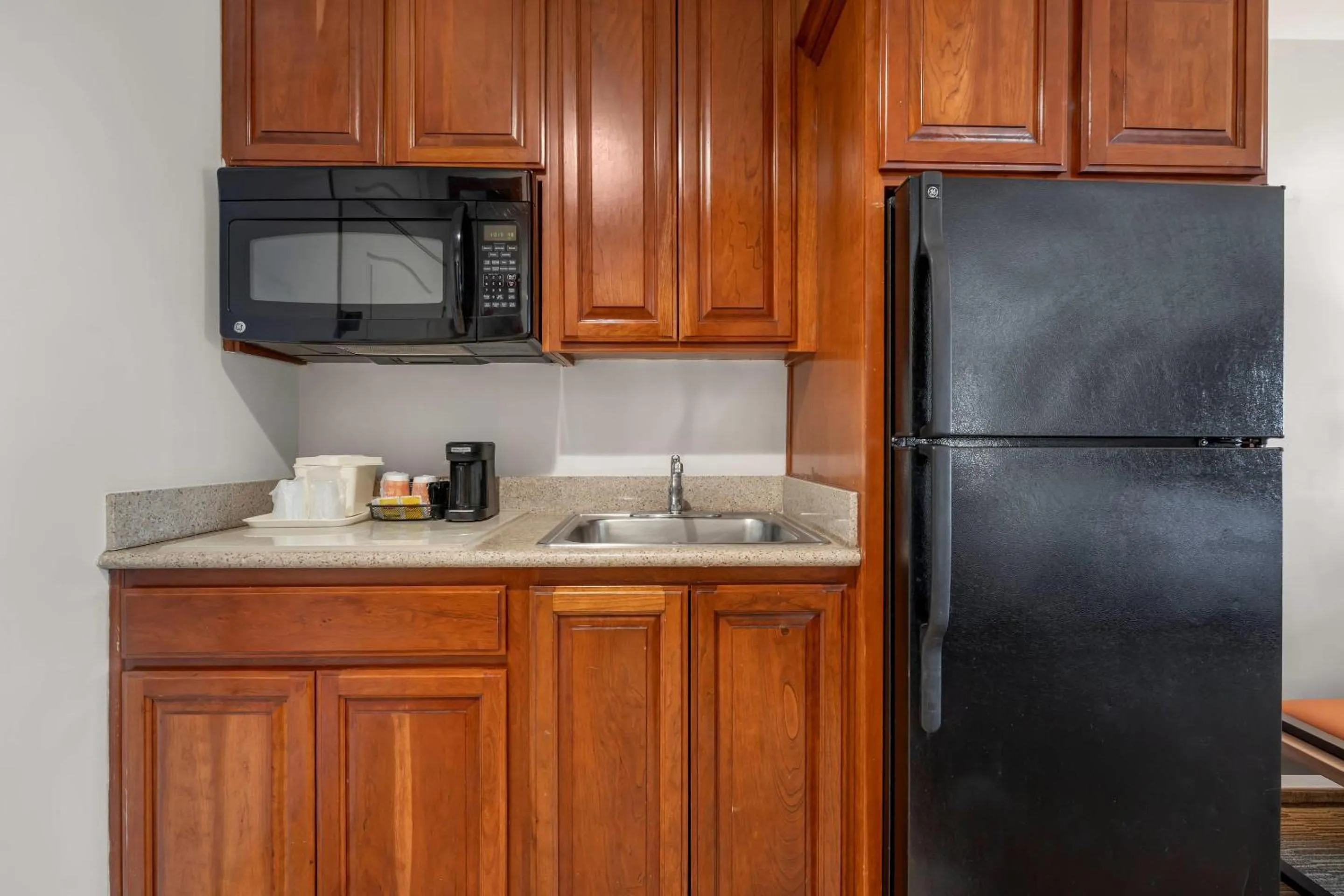 Bedroom in Comfort Inn Cockatoo Near LAX Airport