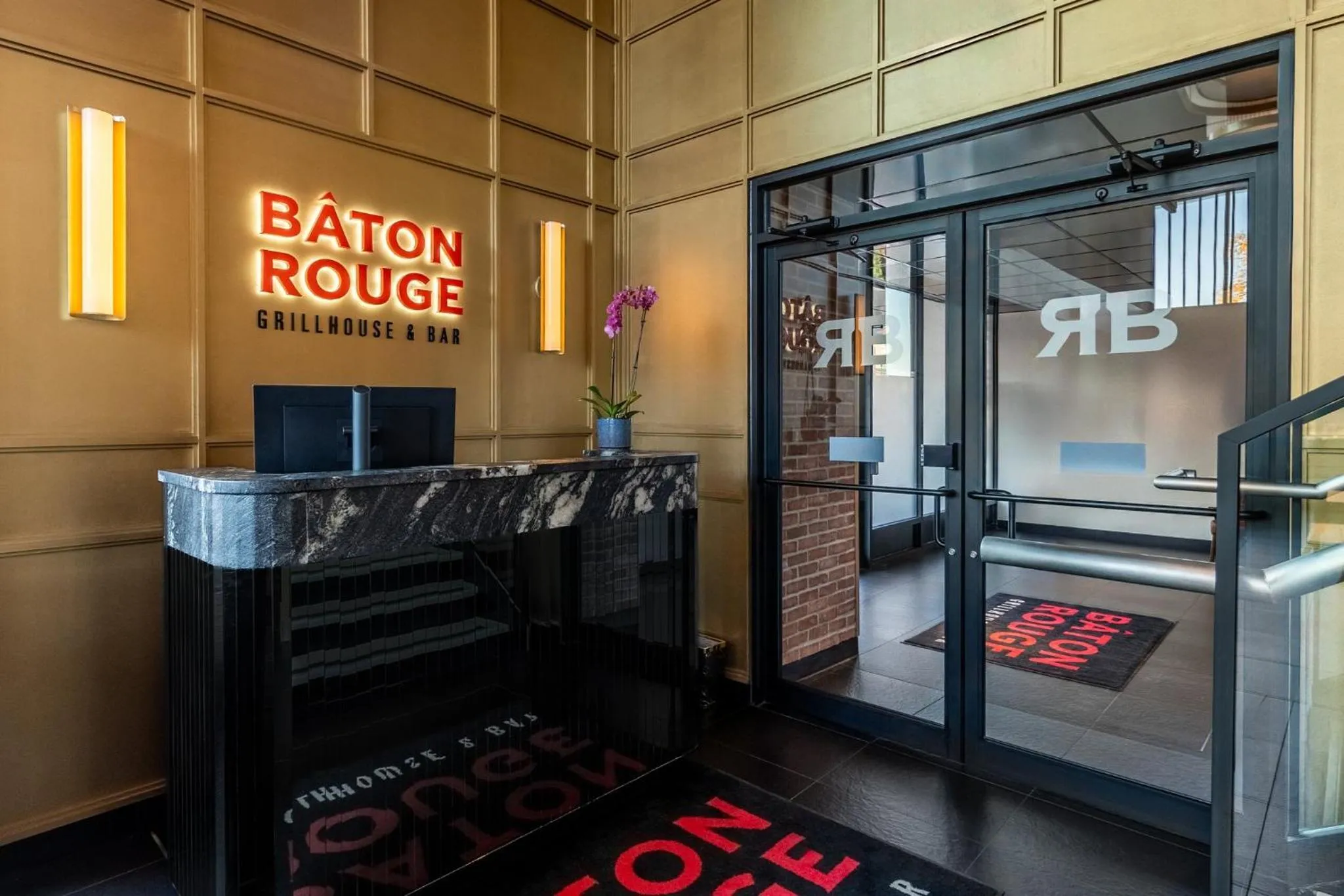 Restaurant/places to eat in Crowne Plaza Hotel Moncton Downtown by IHG