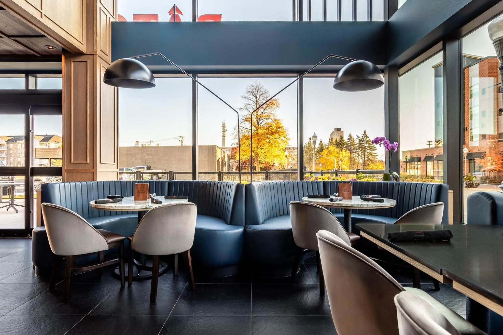 Restaurant/places to eat in Crowne Plaza Hotel Moncton Downtown by IHG