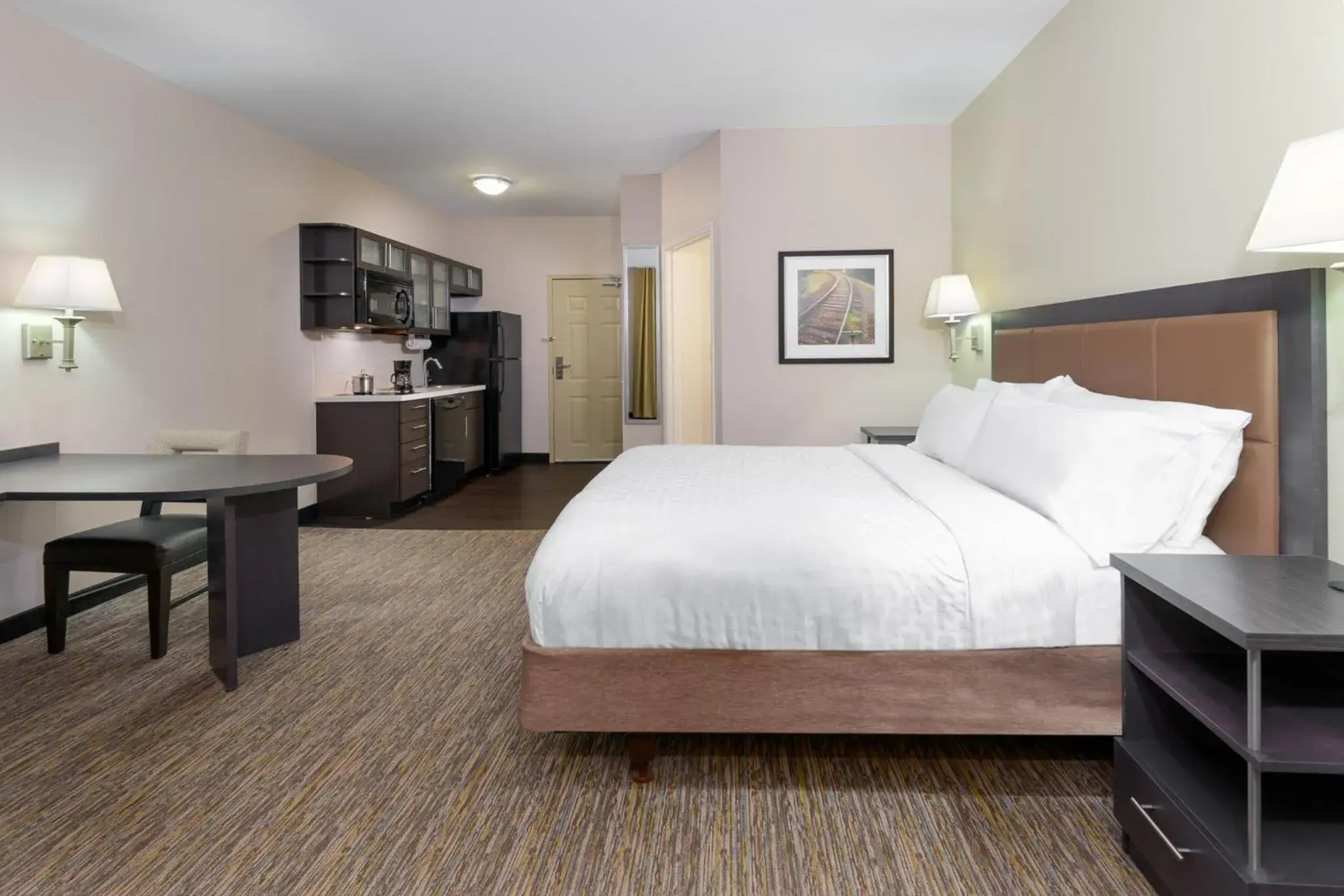 Bed in Candlewood Suites Athens by IHG Bed in Candlewood Suites Athens by IHG