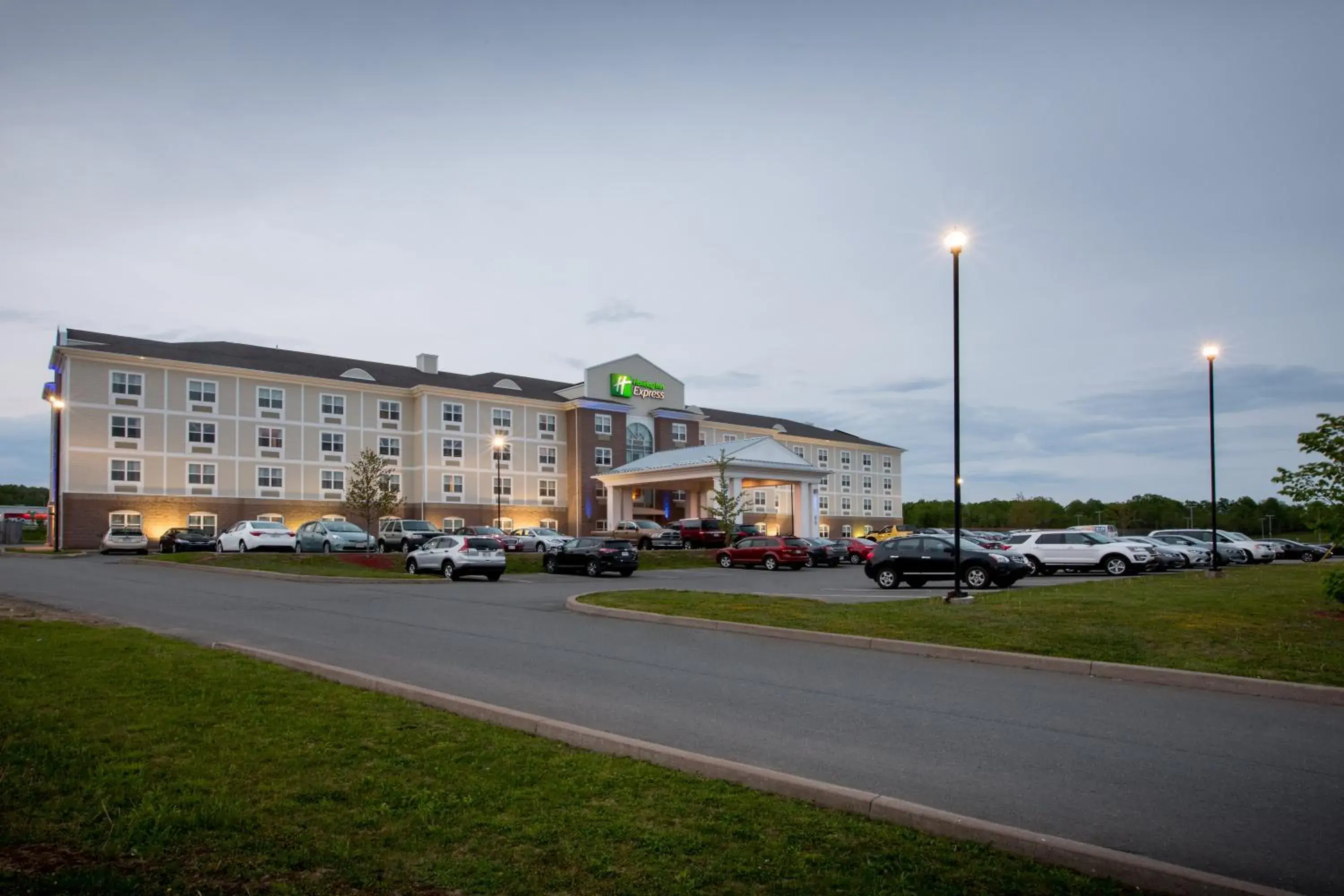 Property building in Holiday Inn Express Stellarton-New Glasgow by IHG Property building in Holiday Inn Express Stellarton-New Glasgow by IHG