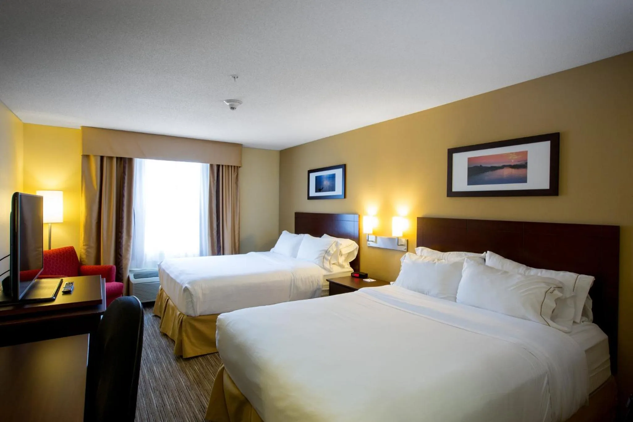 Photo of the whole room, Bed in Holiday Inn Express Stellarton-New Glasgow by IHG