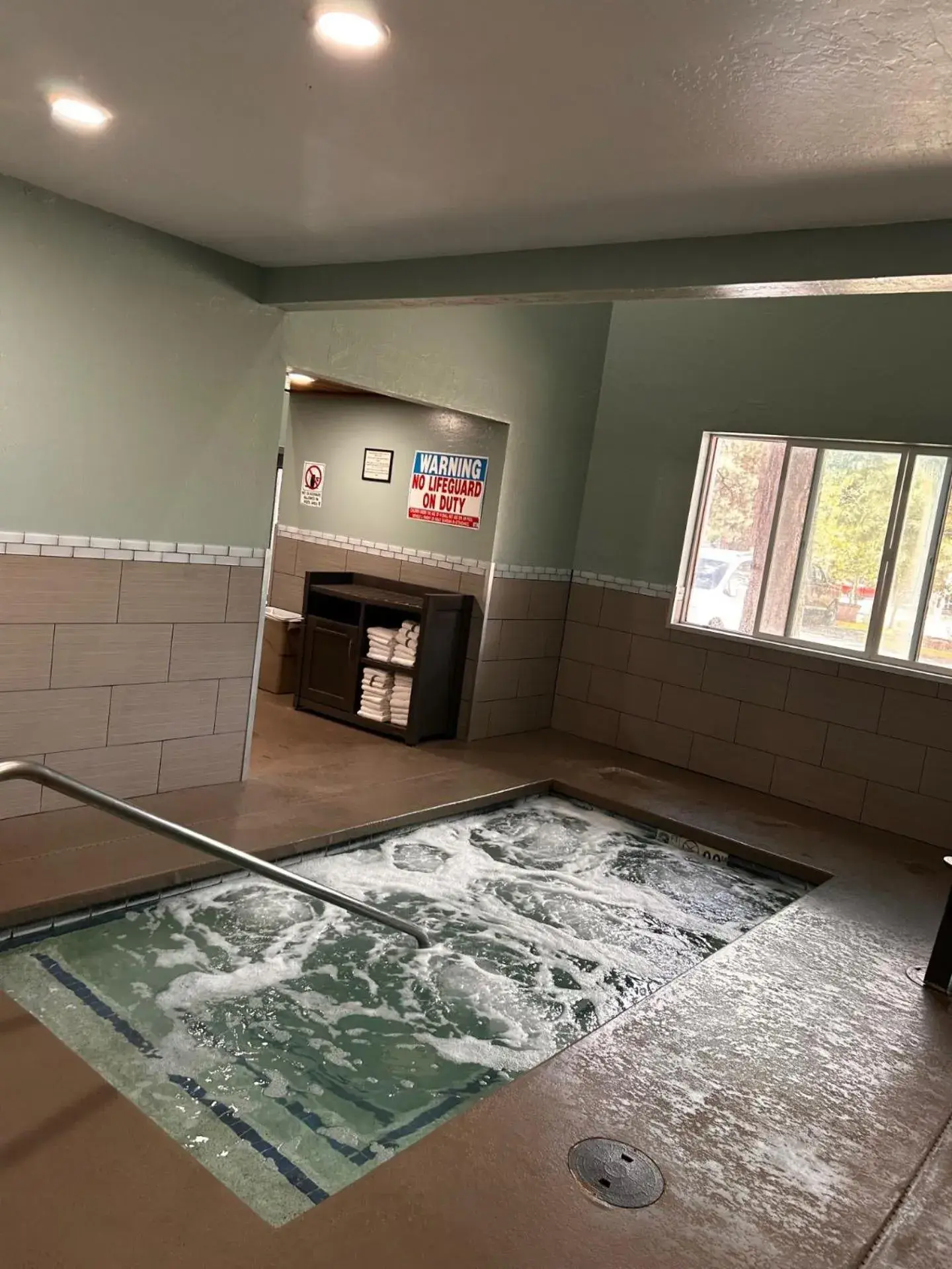 Swimming pool in GreenTree Inn & Suites Pinetop Swimming pool in GreenTree Inn & Suites Pinetop