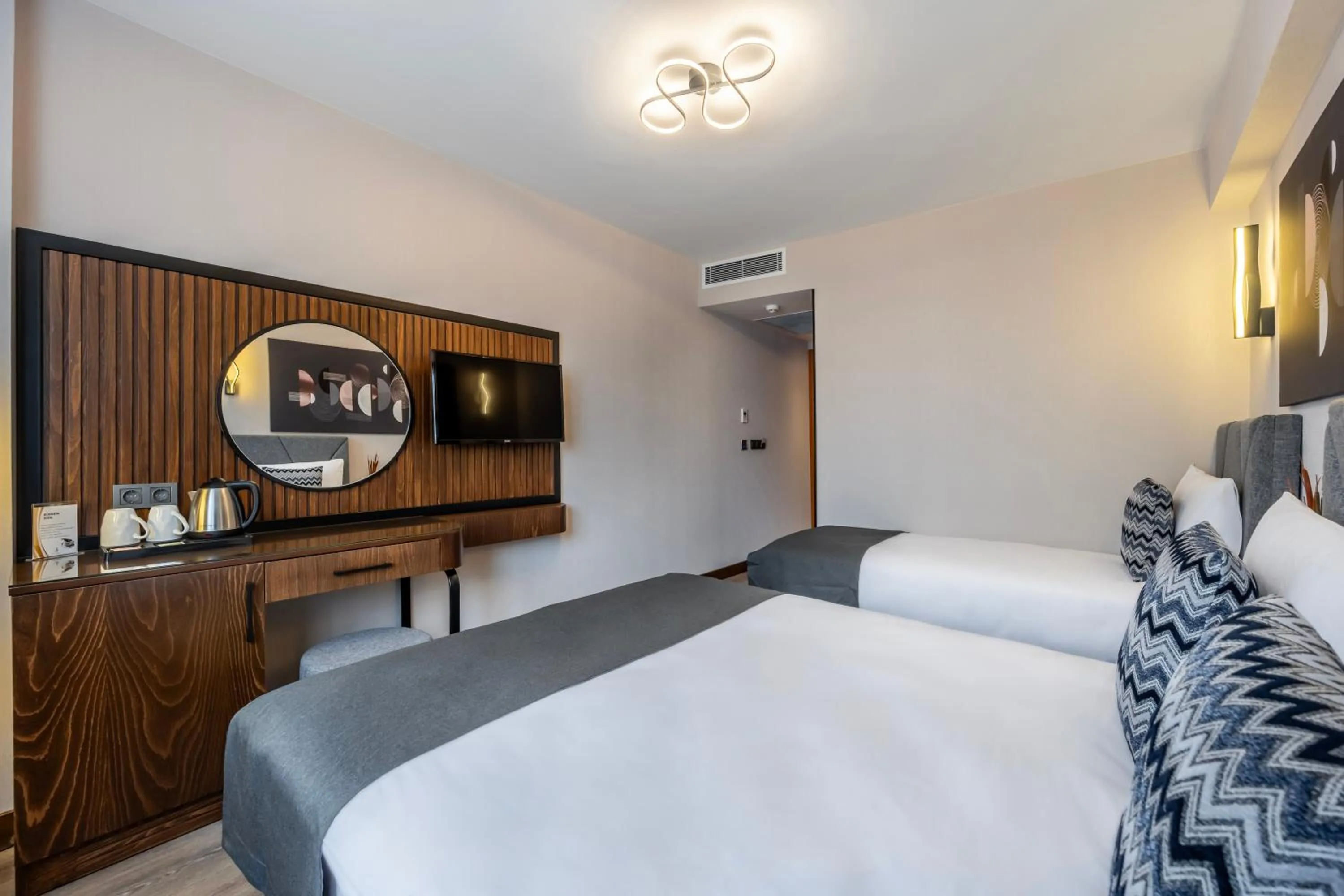 Photo of the whole room, Bed in Hotel Bristol