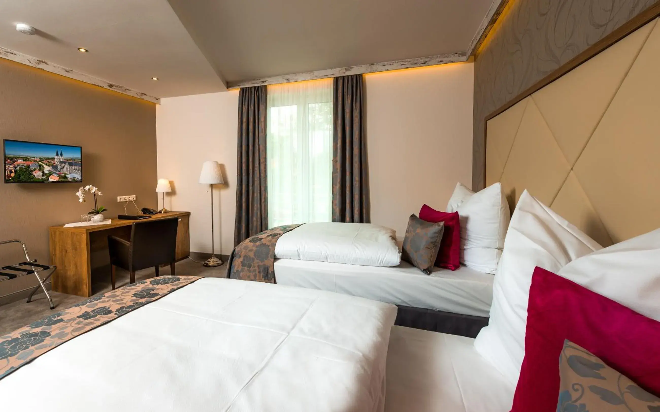 Deluxe Double or Twin Room in Hotel Allegro Deluxe Double or Twin Room in Hotel Allegro