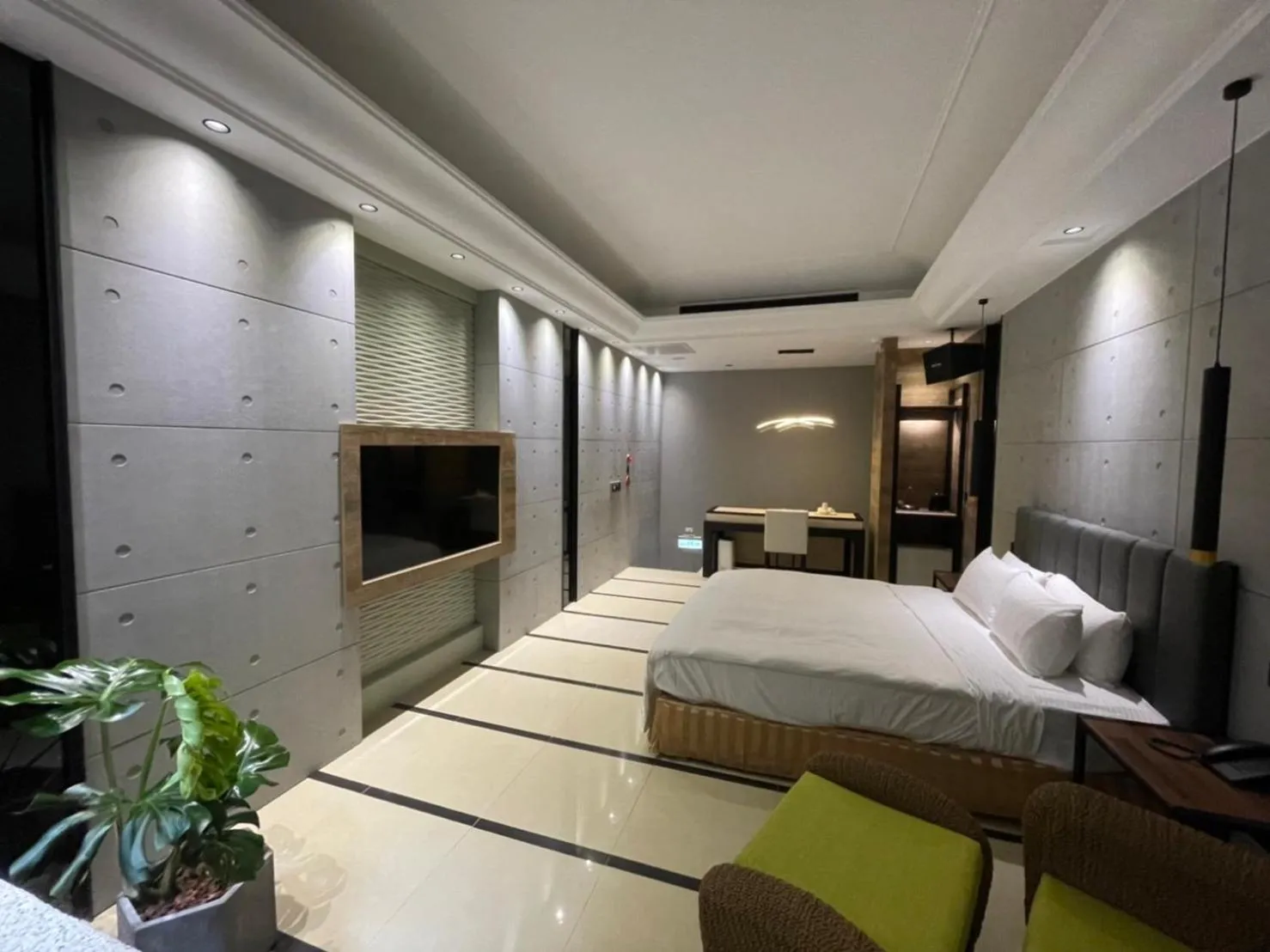 Minimalist Fashion Motel