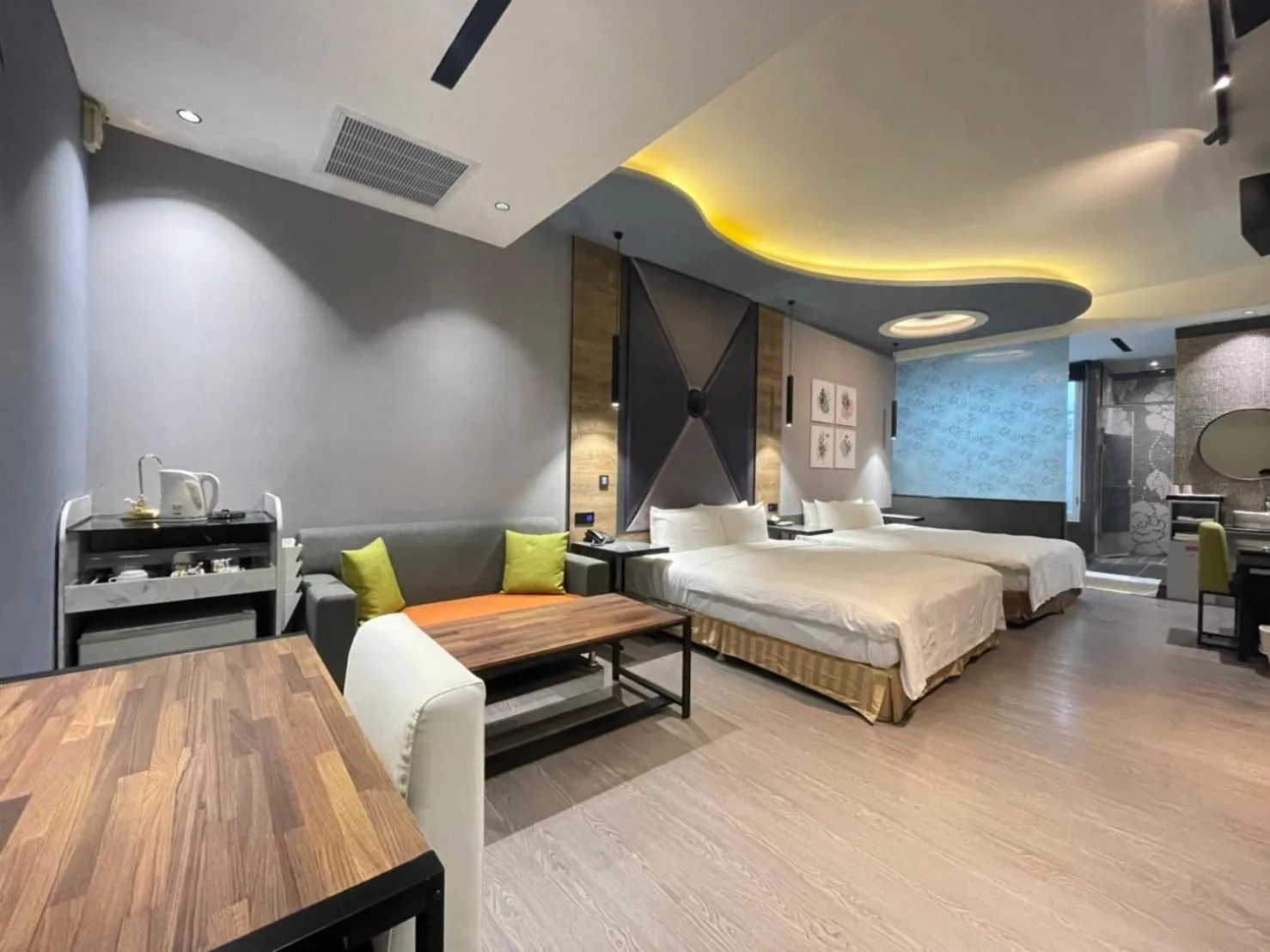 Minimalist Fashion Motel