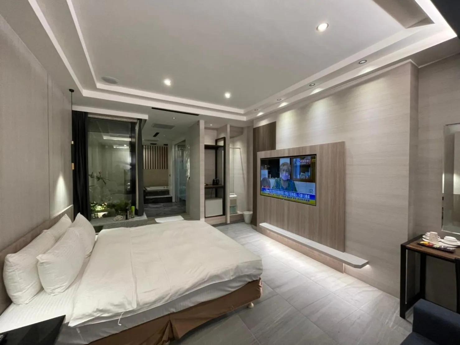 Minimalist Fashion Motel