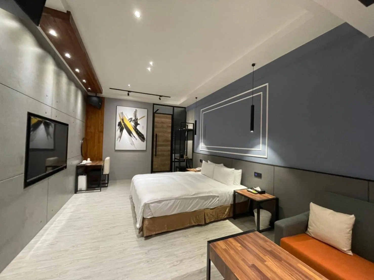 Minimalist Fashion Motel