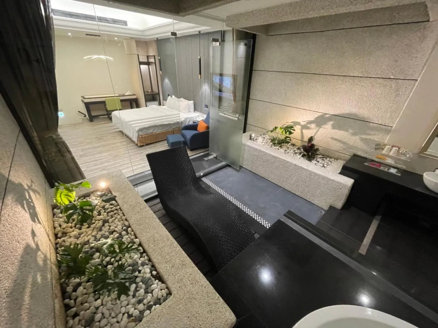 Minimalist Fashion Motel