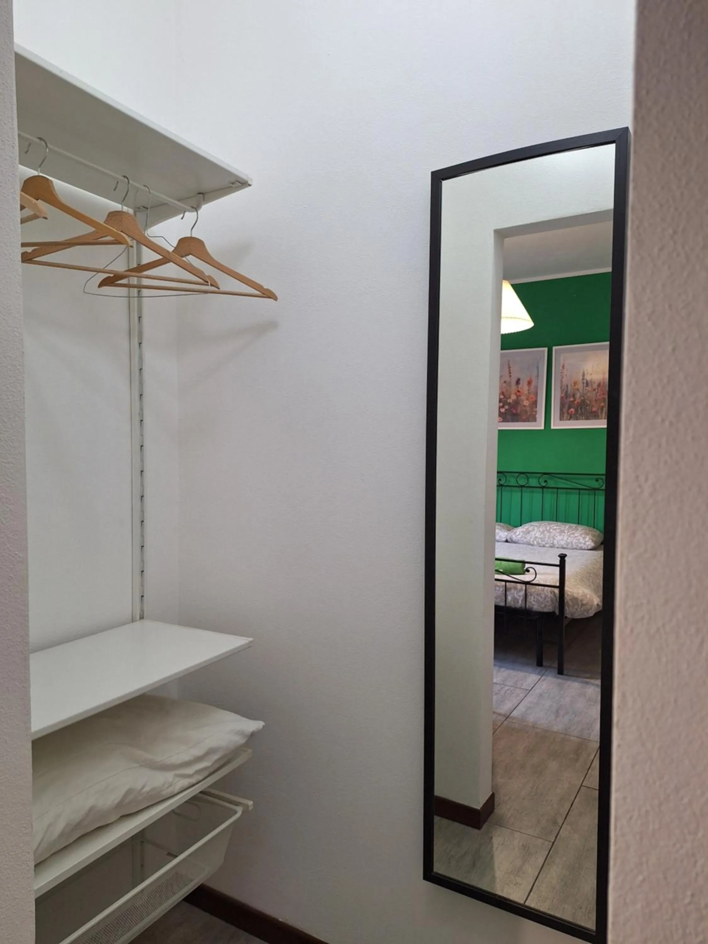 wardrobe, Bed in Rooms & Breakfast - La Tana del Luppolo