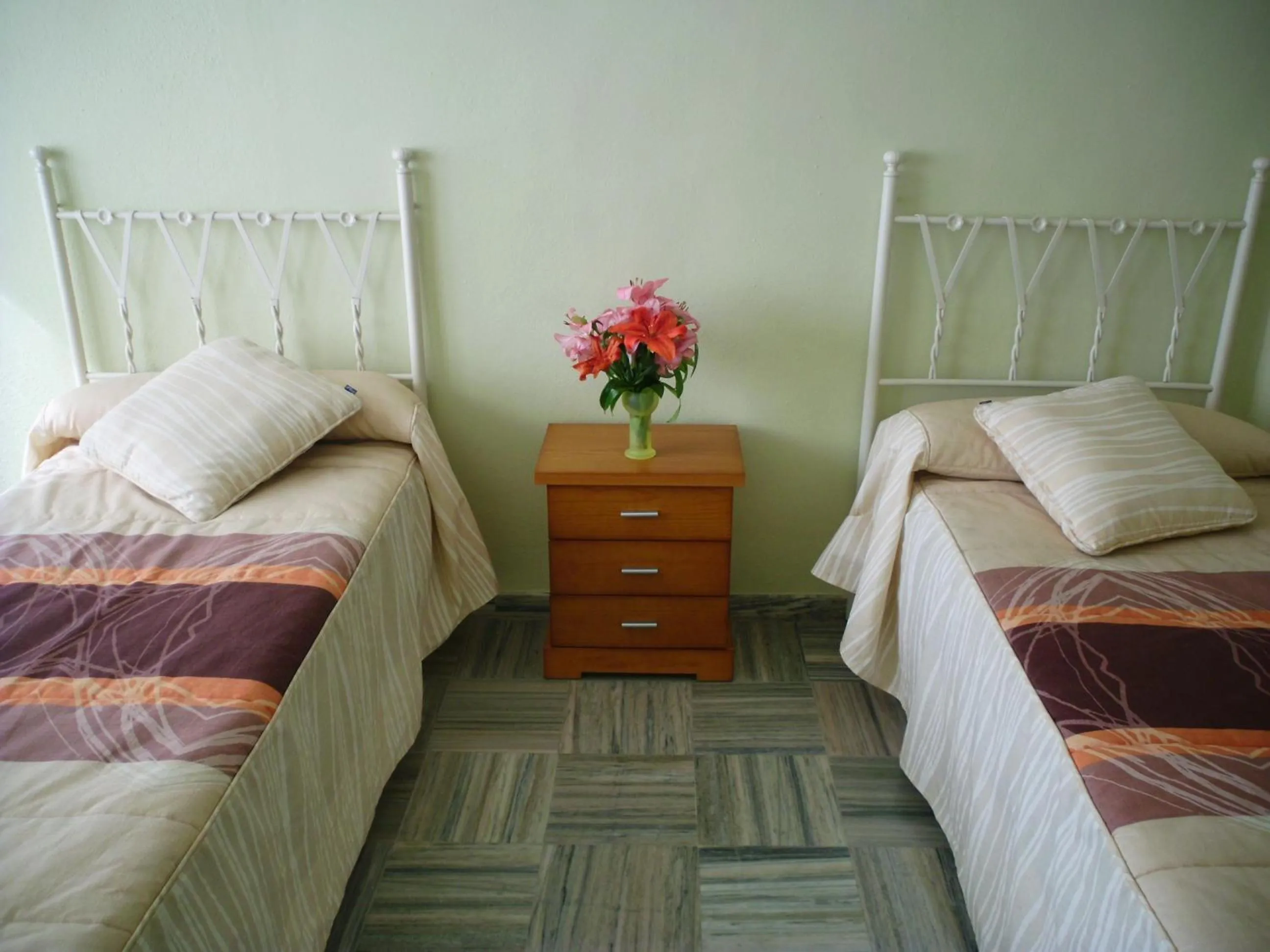 Photo of the whole room, Bed in Escudo de Granada