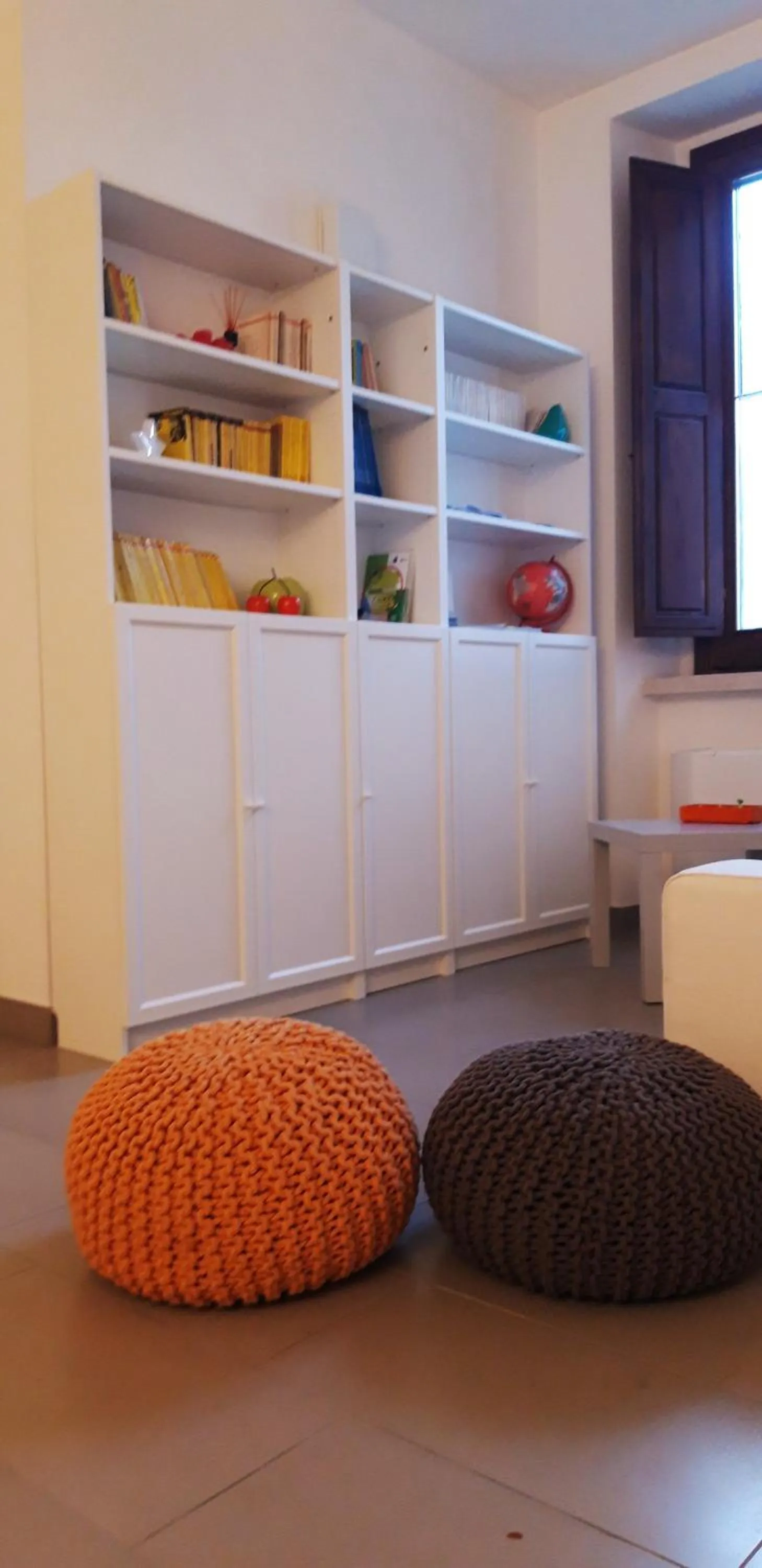 Library in B&B Al Dosello