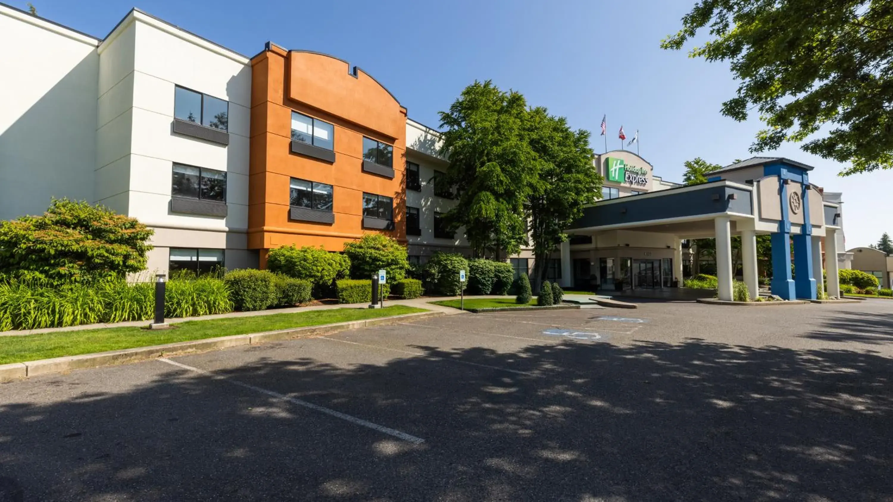 Property building in Holiday Inn Express Bellingham by IHG Property building in Holiday Inn Express Bellingham by IHG