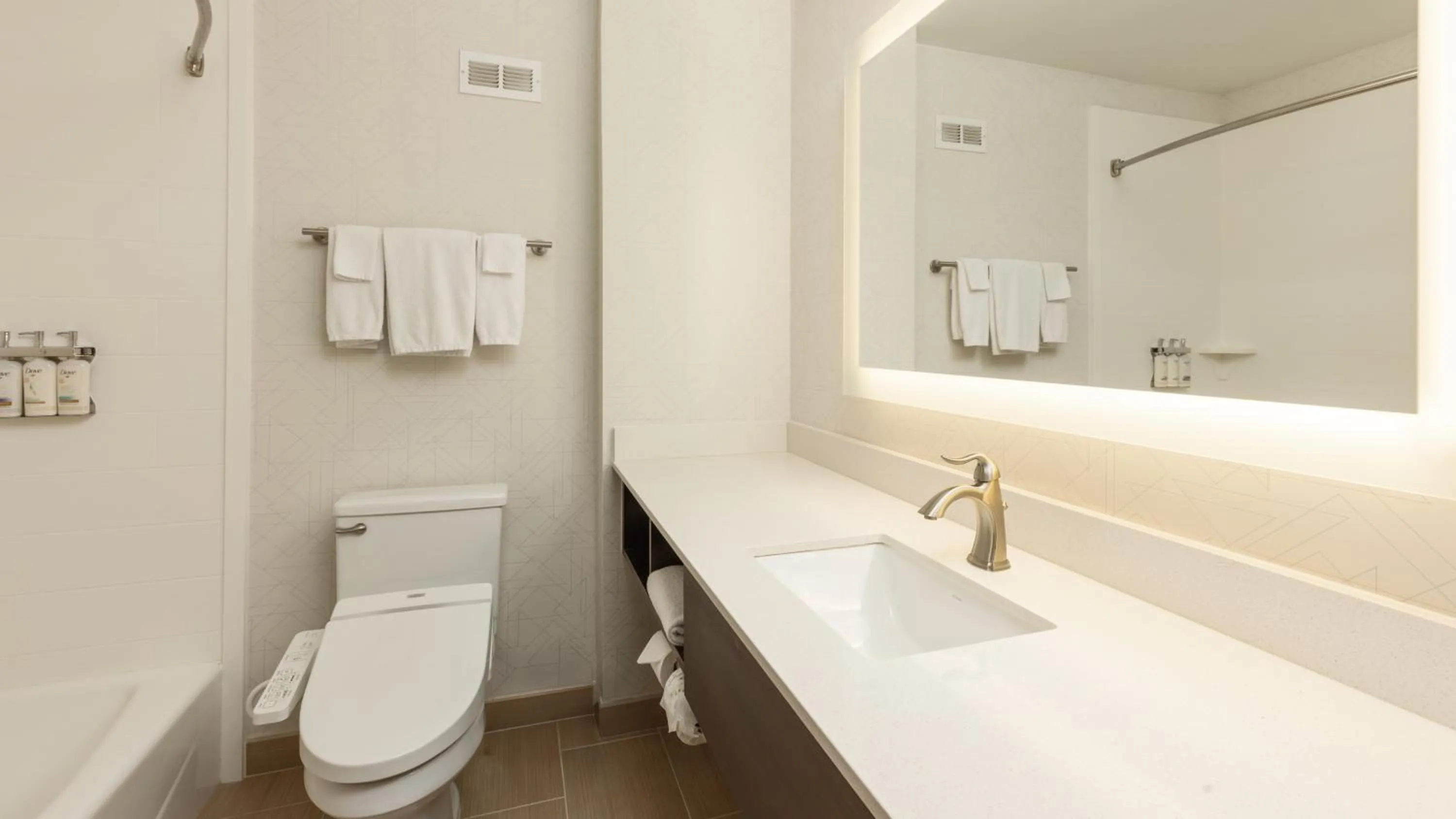 Bathroom in Holiday Inn Express Bellingham by IHG