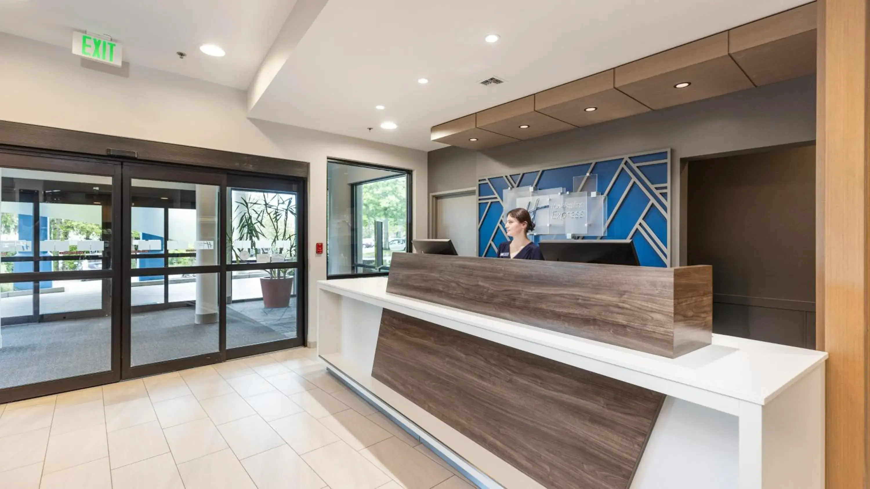 Property building in Holiday Inn Express Bellingham by IHG Property building in Holiday Inn Express Bellingham by IHG