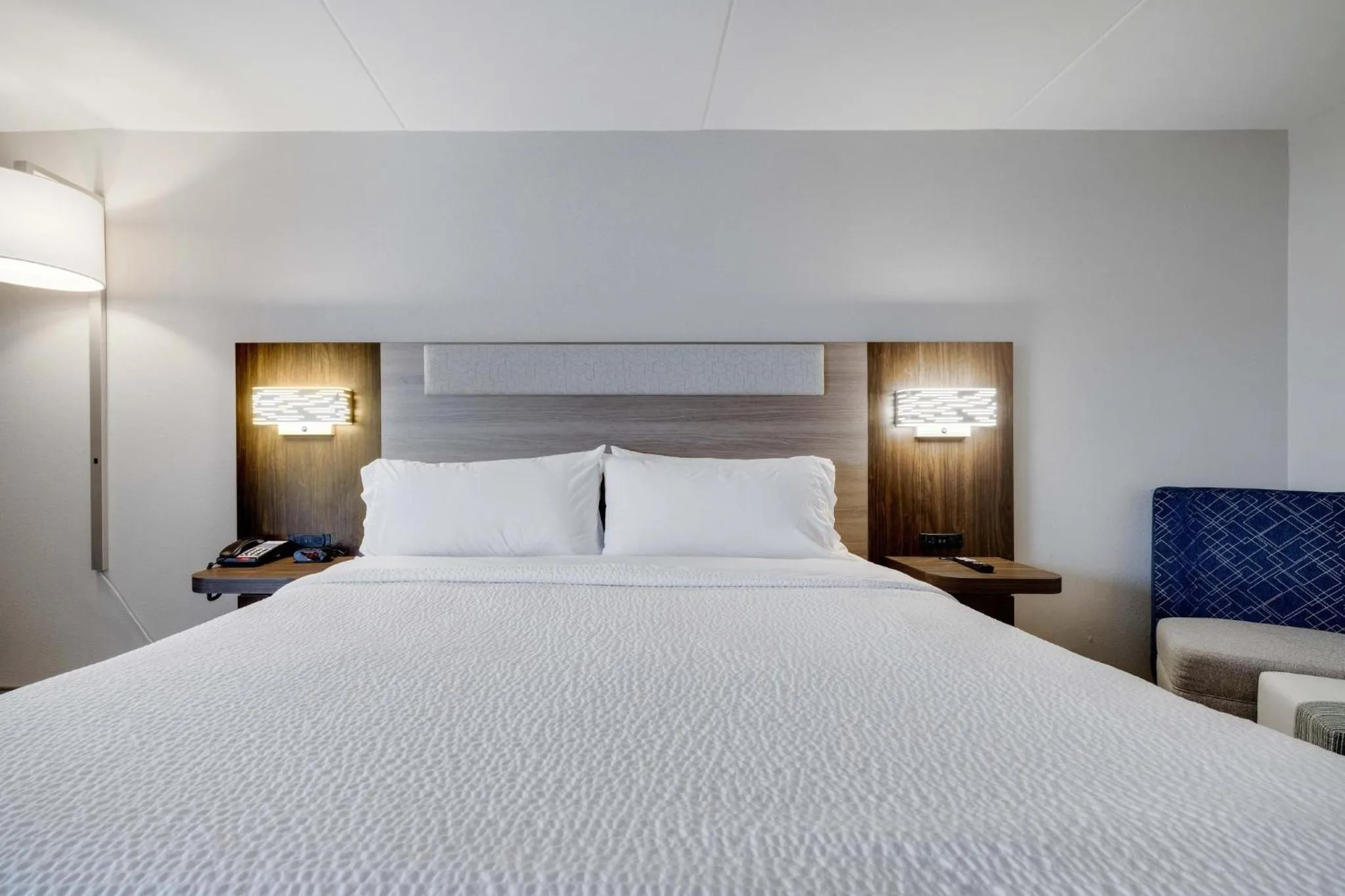 Photo of the whole room, Bed in Holiday Inn Express Wilkes Barre East by IHG