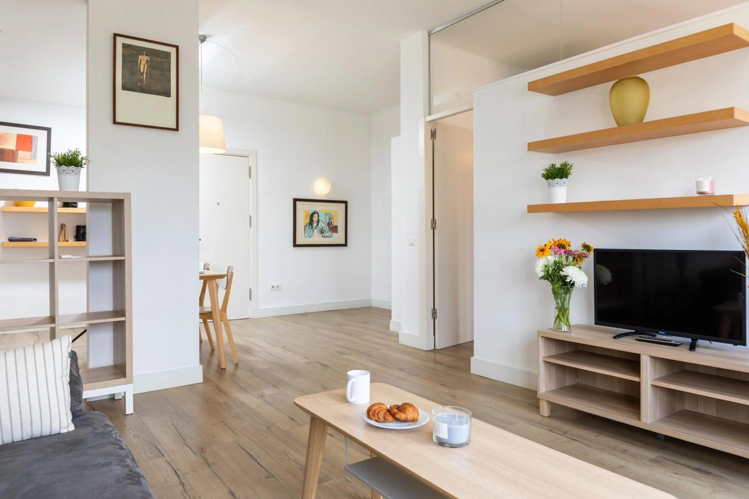 TV and multimedia in Mayerling Bisbe Urquinaona