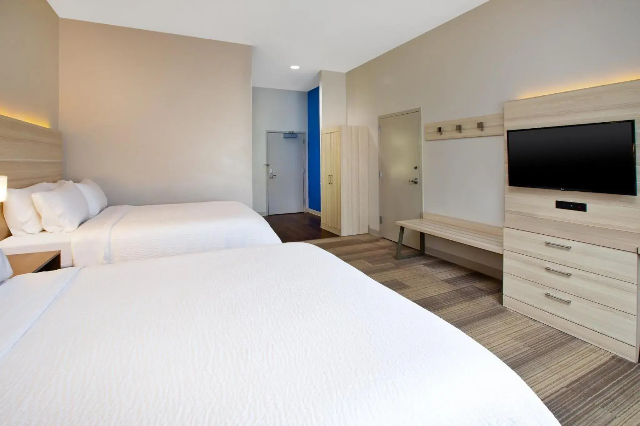 Standard Room with Two Queen Beds in Holiday Inn Express Hotel & Suites Athens by IHG Standard Room with Two Queen Beds in Holiday Inn Express Hotel & Suites Athens by IHG