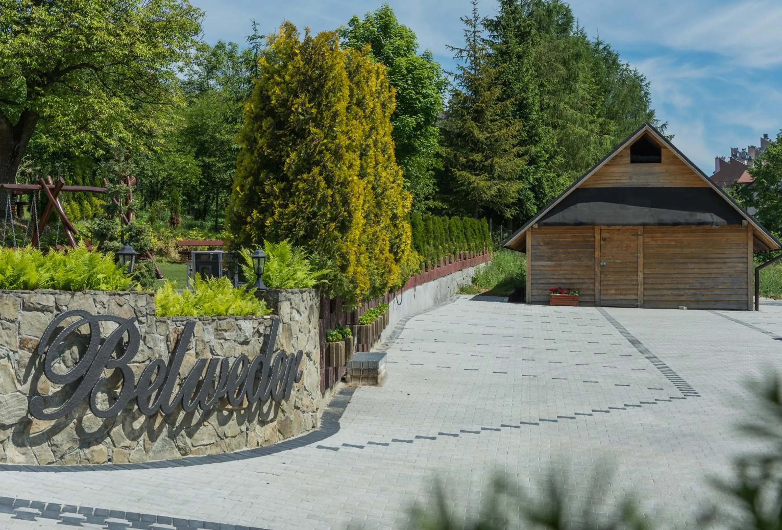 Area and facilities in Willa Belweder