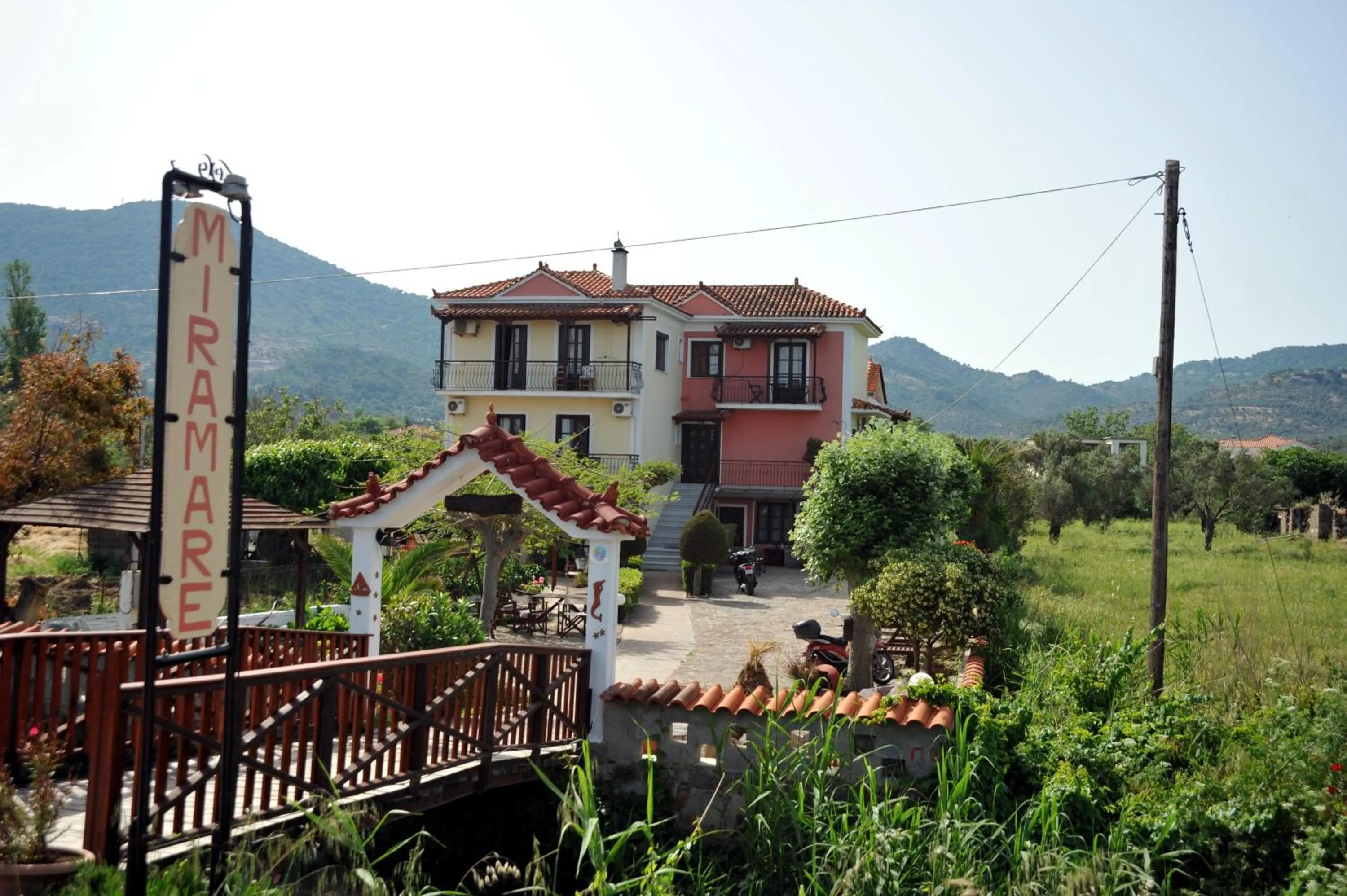 Facade/entrance in Miramare