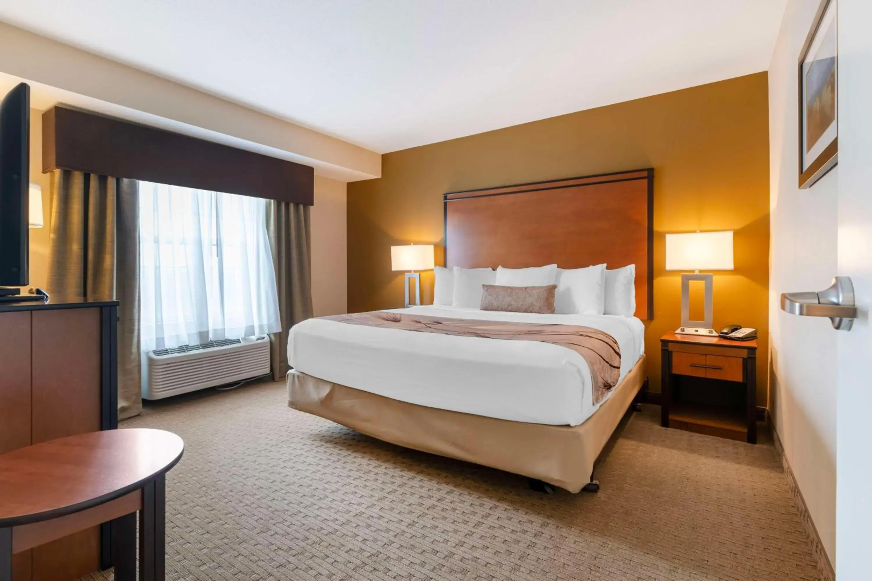 One-Bedroom King Suite in Best Western Bend North One-Bedroom King Suite in Best Western Bend North