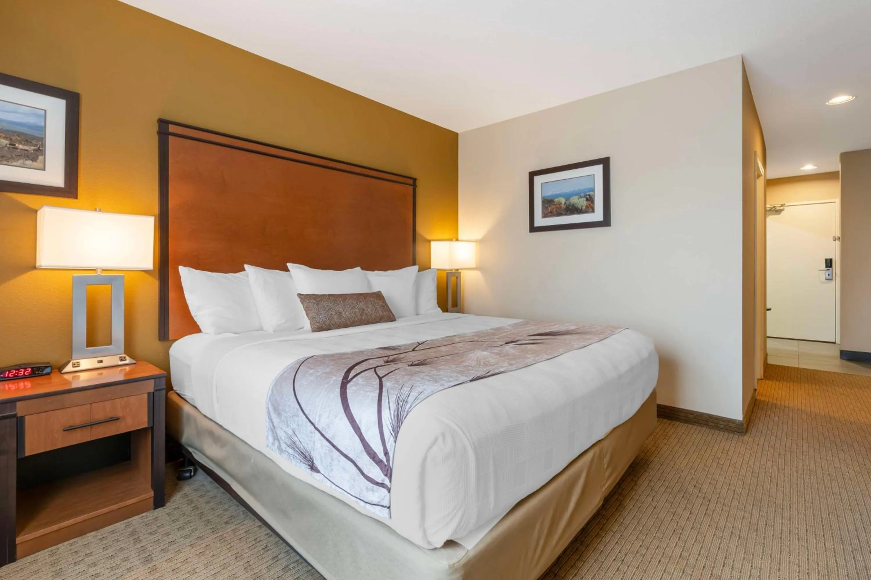 Bedroom, Bed in Best Western Bend North