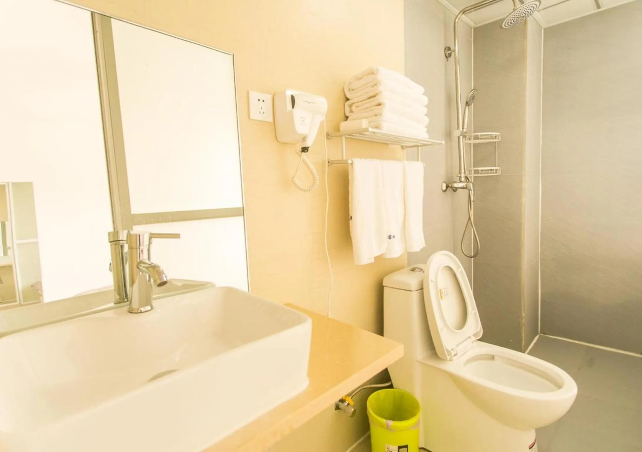 Shower in Suzhou Blue Gate Youth Hostel