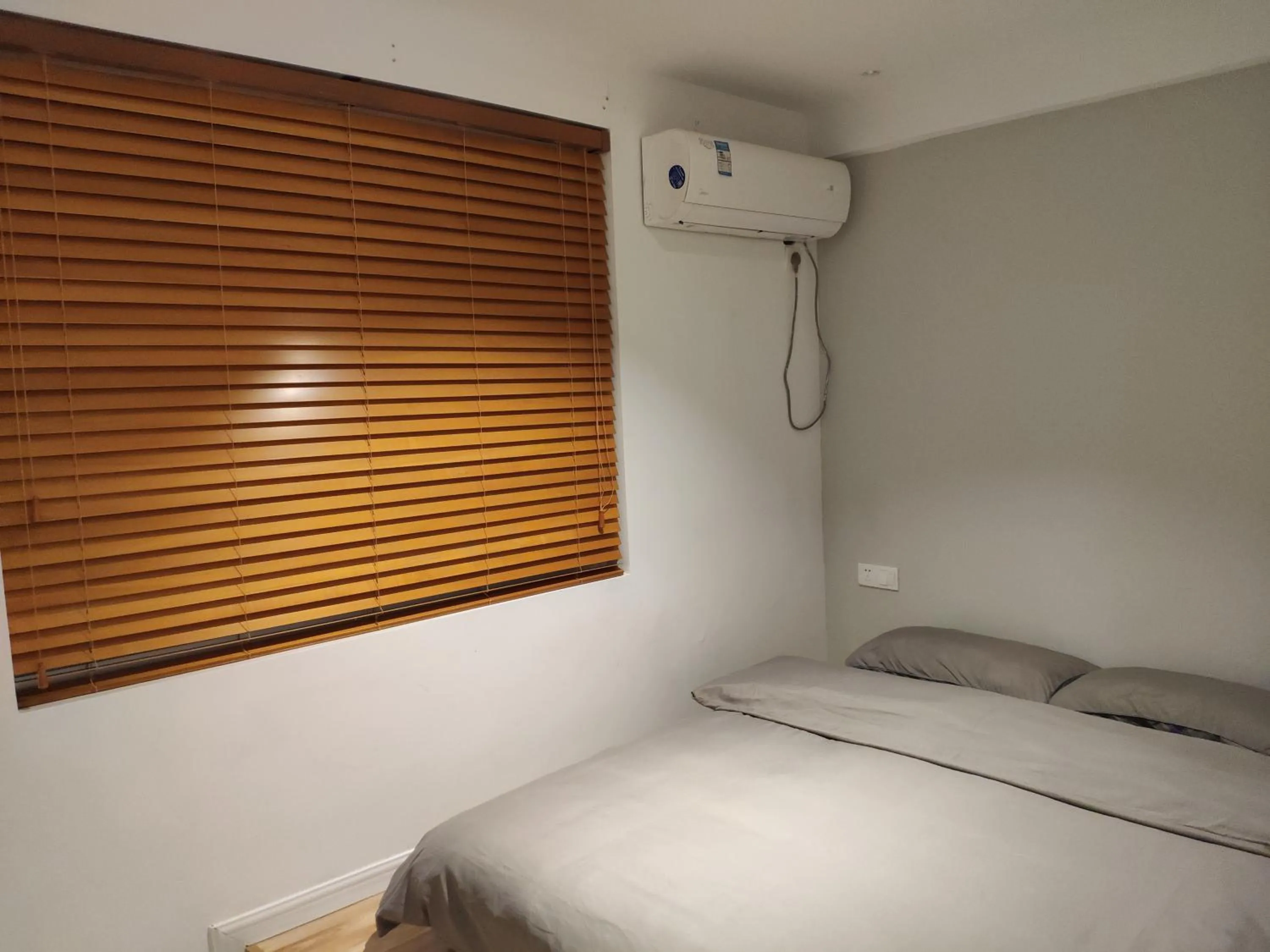 Photo of the whole room, Bed in Suzhou Blue Gate Youth Hostel