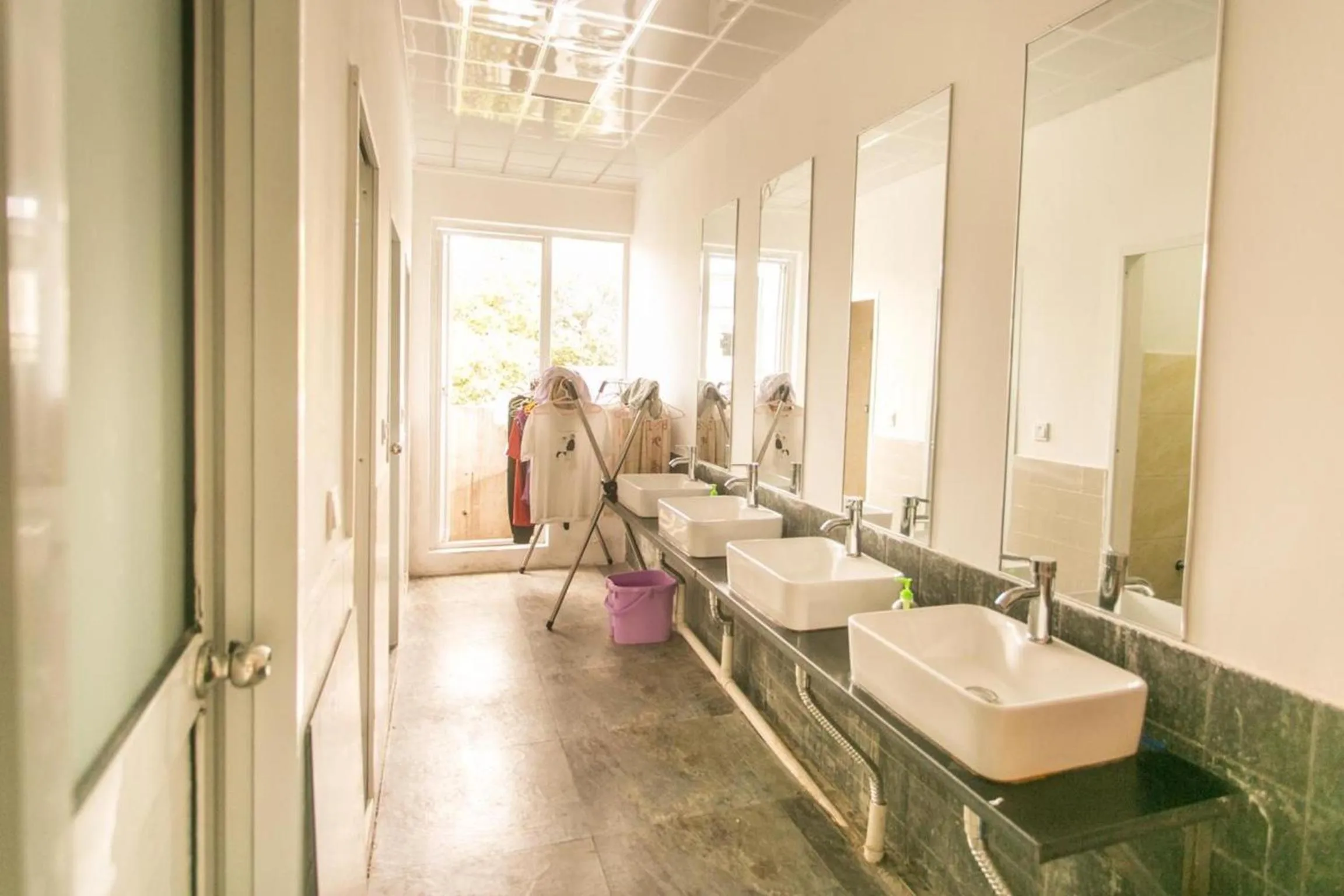 Toilet in Suzhou Blue Gate Youth Hostel