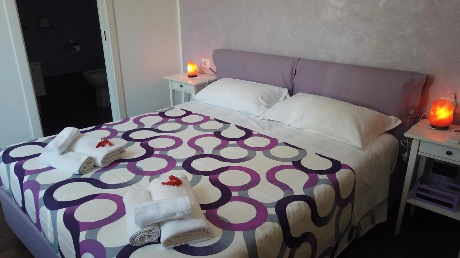 Bed in BB HomEitaly Civitavecchia