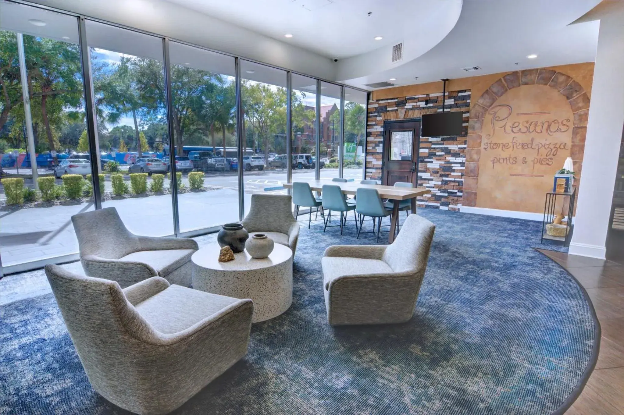 Property building in Holiday Inn Gainesville-University Center by IHG Property building in Holiday Inn Gainesville-University Center by IHG