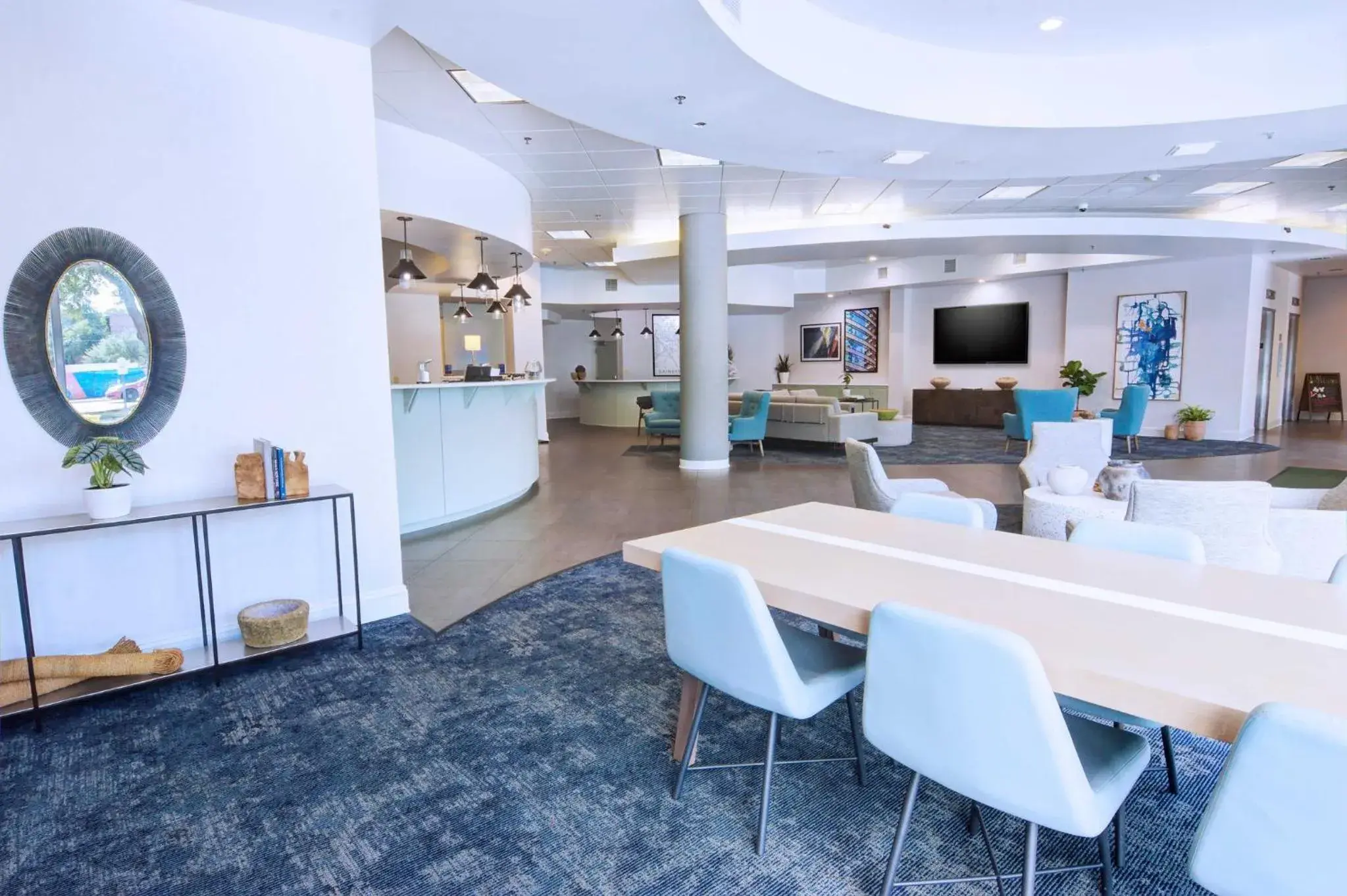 Property building in Holiday Inn Gainesville-University Center by IHG Property building in Holiday Inn Gainesville-University Center by IHG