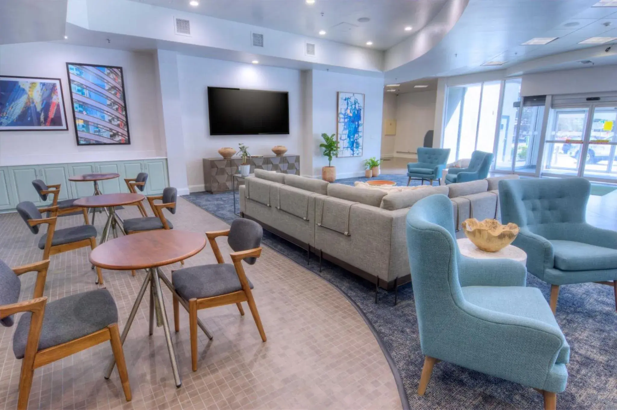 Property building in Holiday Inn Gainesville-University Center by IHG Property building in Holiday Inn Gainesville-University Center by IHG