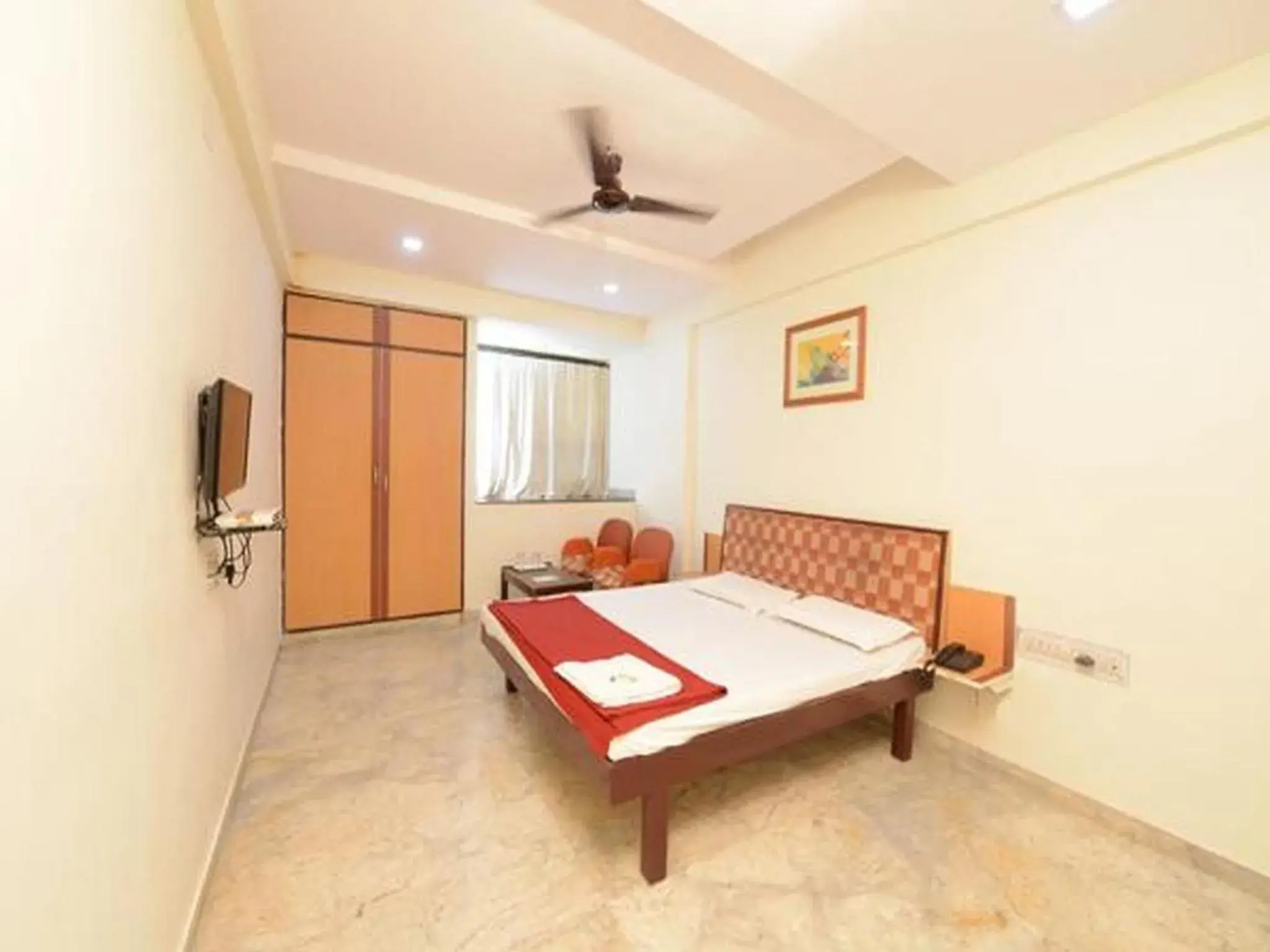 Bedroom, Bed in Hotel Rahi Inn Bedroom, Bed in Hotel Rahi Inn