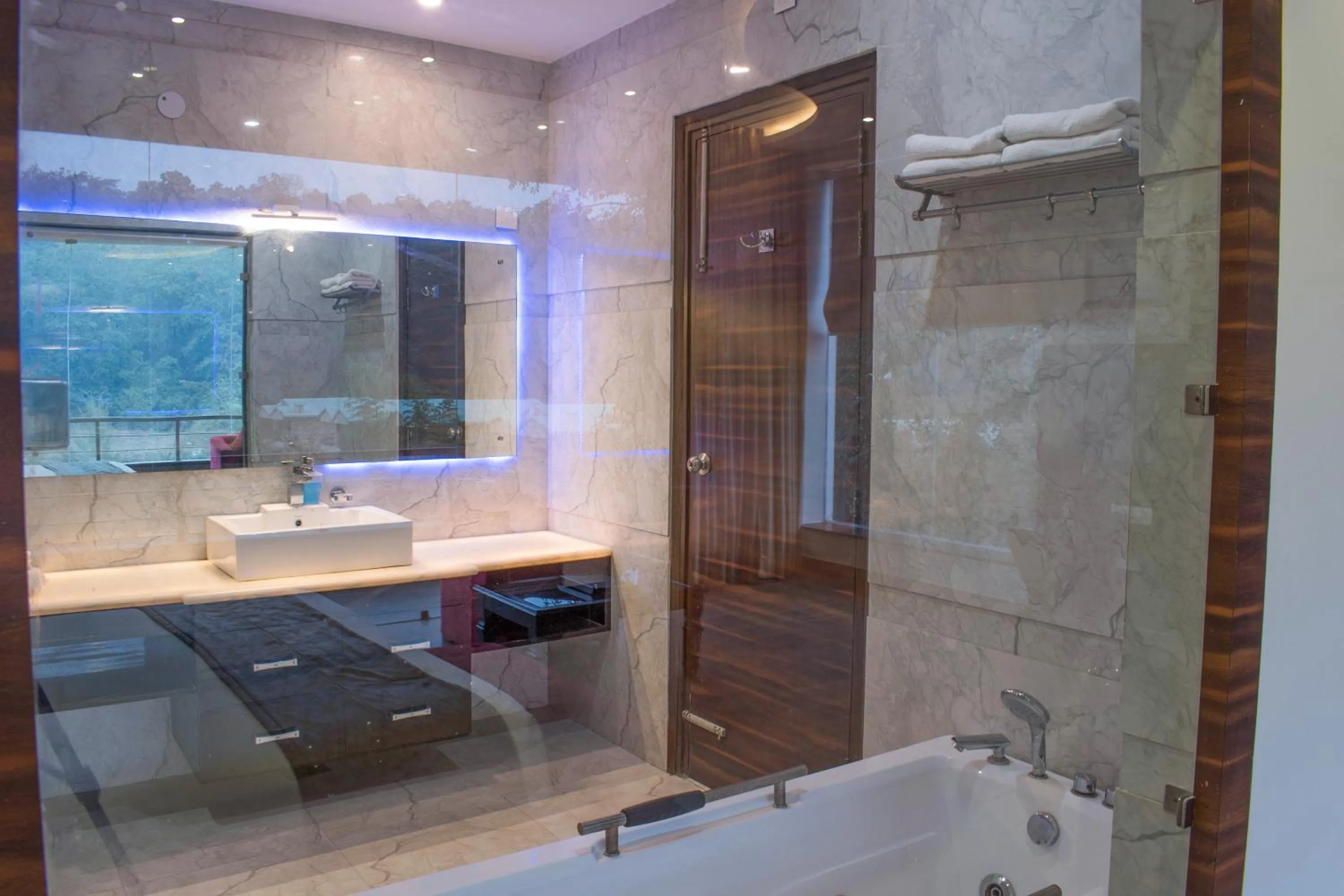 Bathroom in Winsome Resort & Spa Corbett