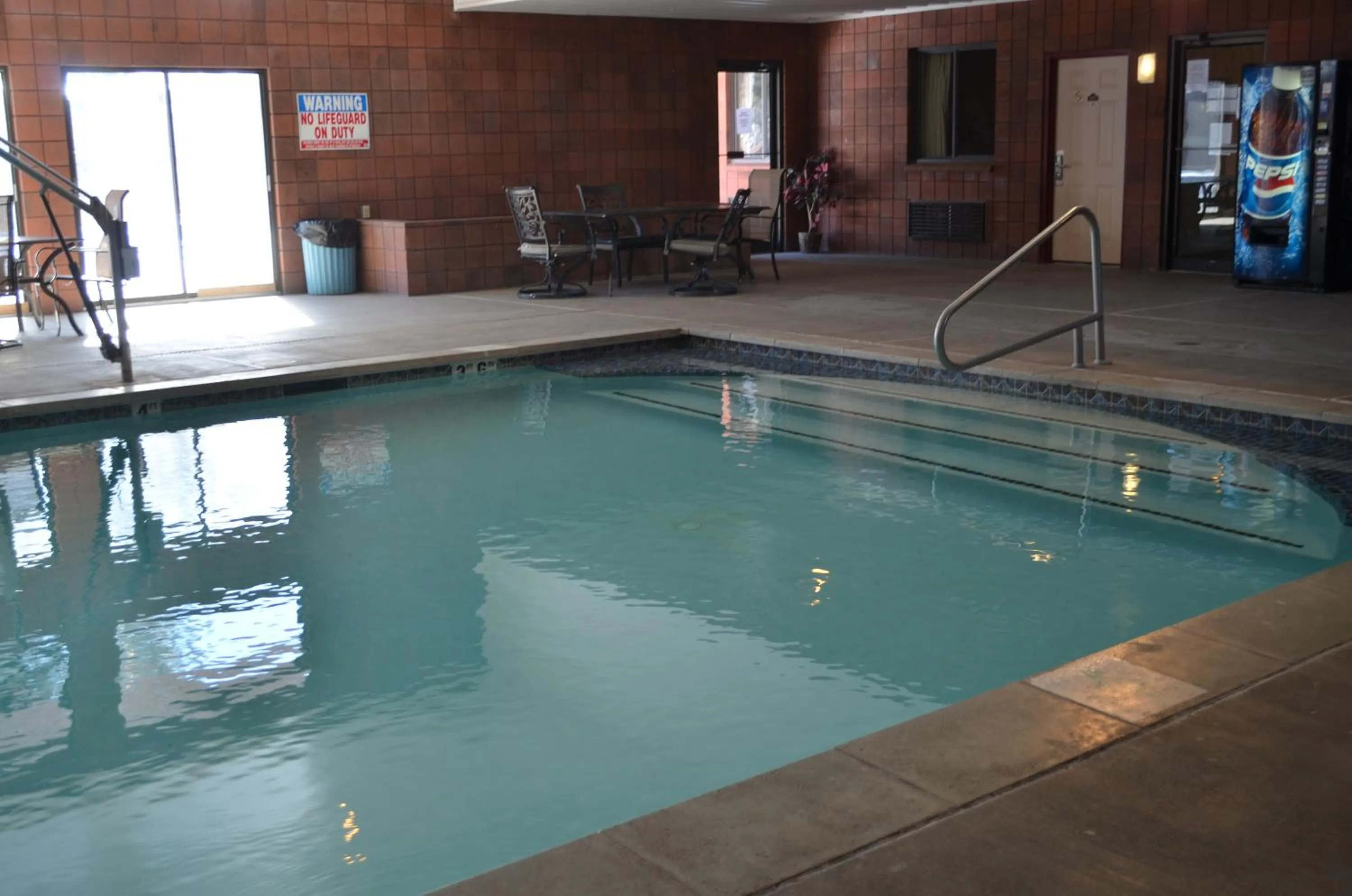 Patio in National 9 Inn Wellington