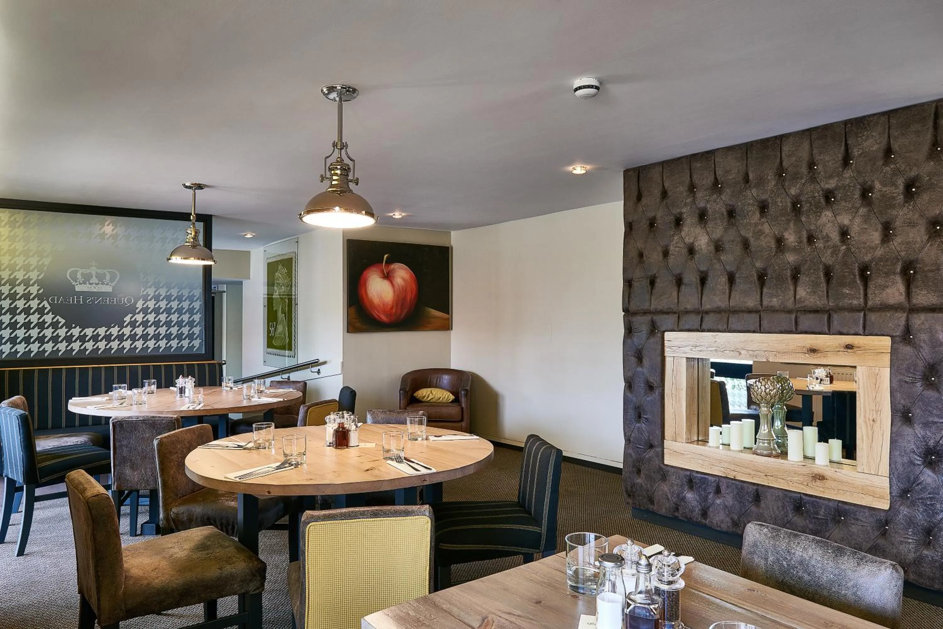 Restaurant/places to eat in The Queens Head