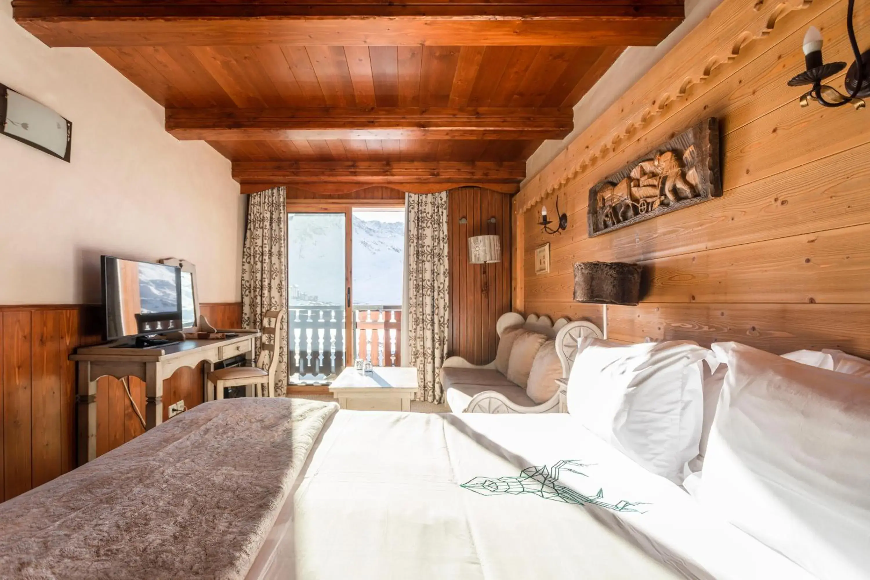 Comfort Room in Hôtel les Campanules by Les Etincelles Comfort Room in Hôtel les Campanules by Les Etincelles