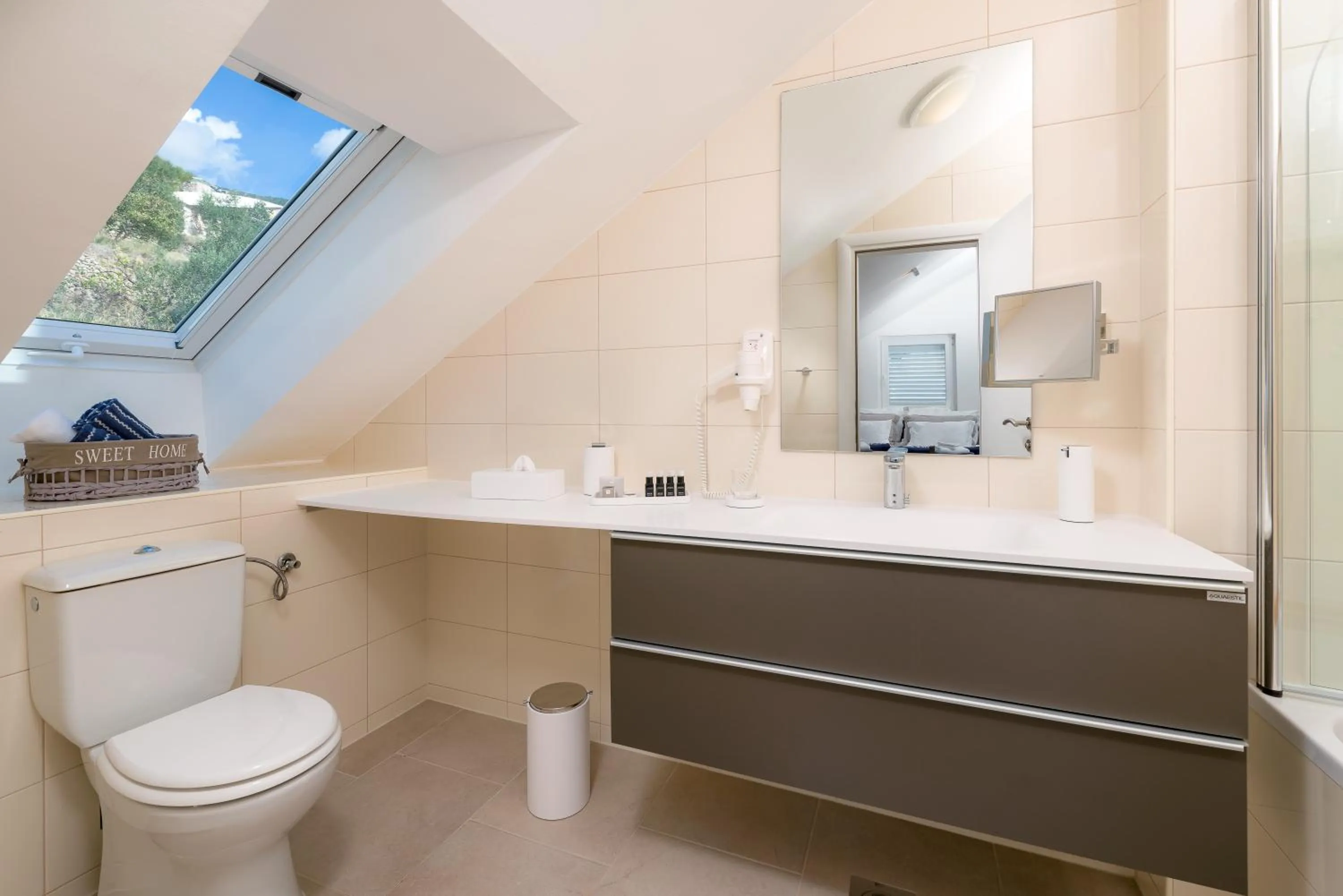 Bathroom in Belado Residence Bol