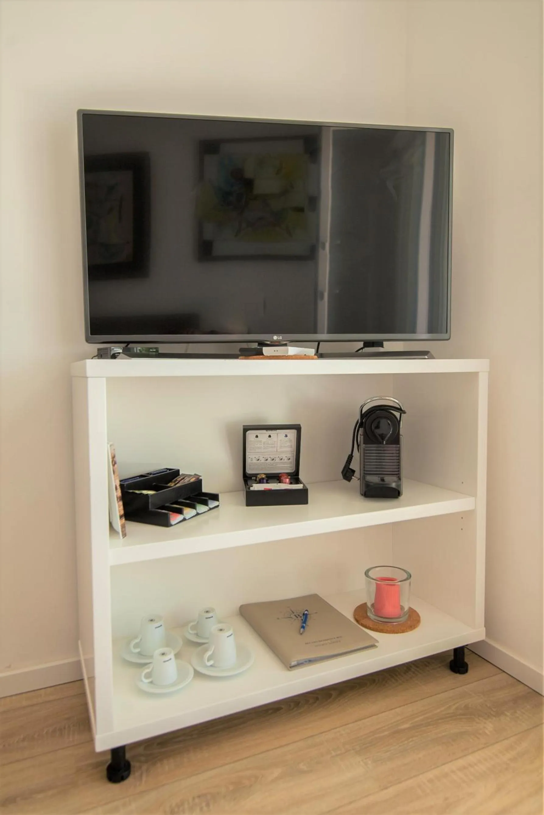 TV and multimedia in Belado Residence Bol