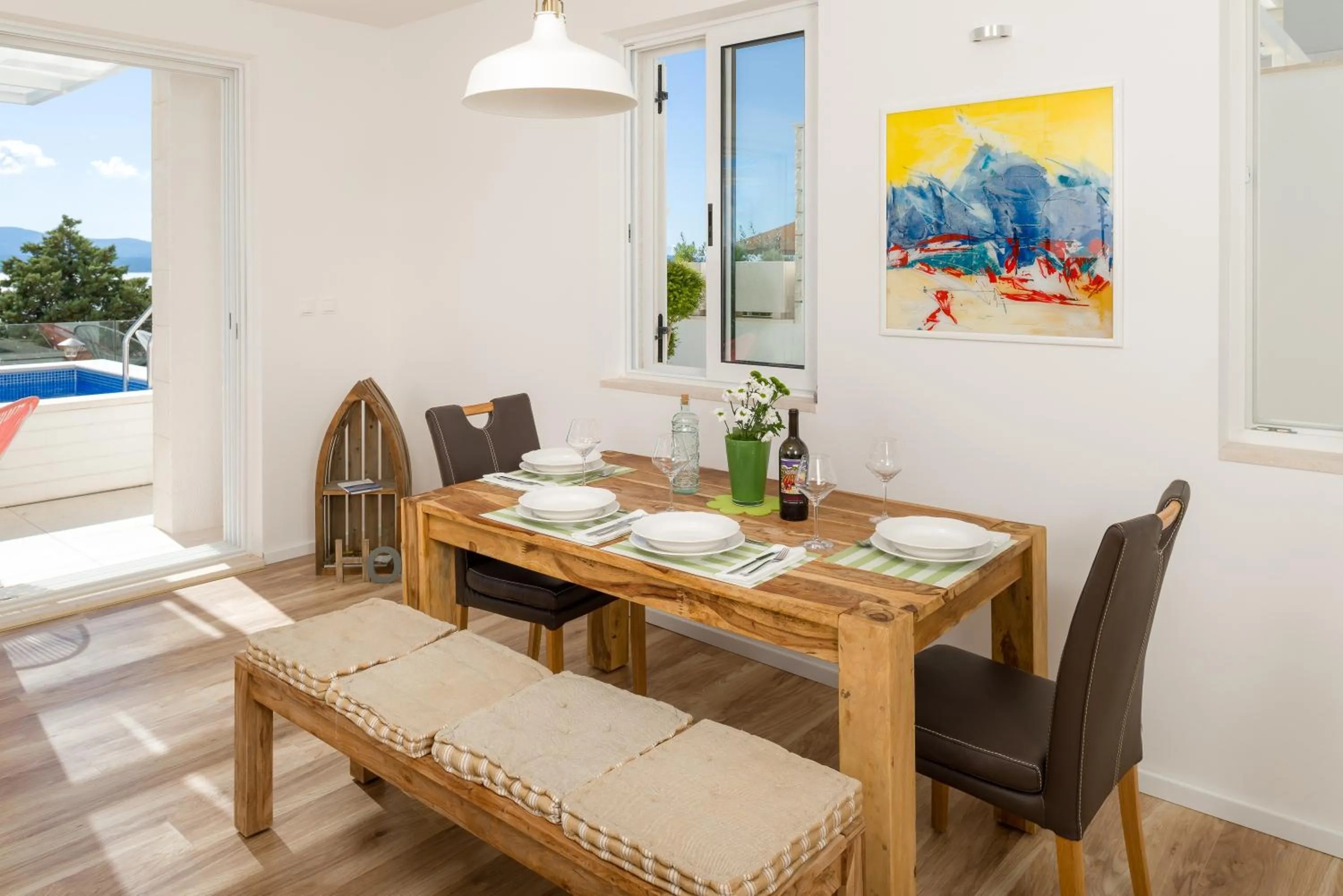 Dining area in Belado Residence Bol