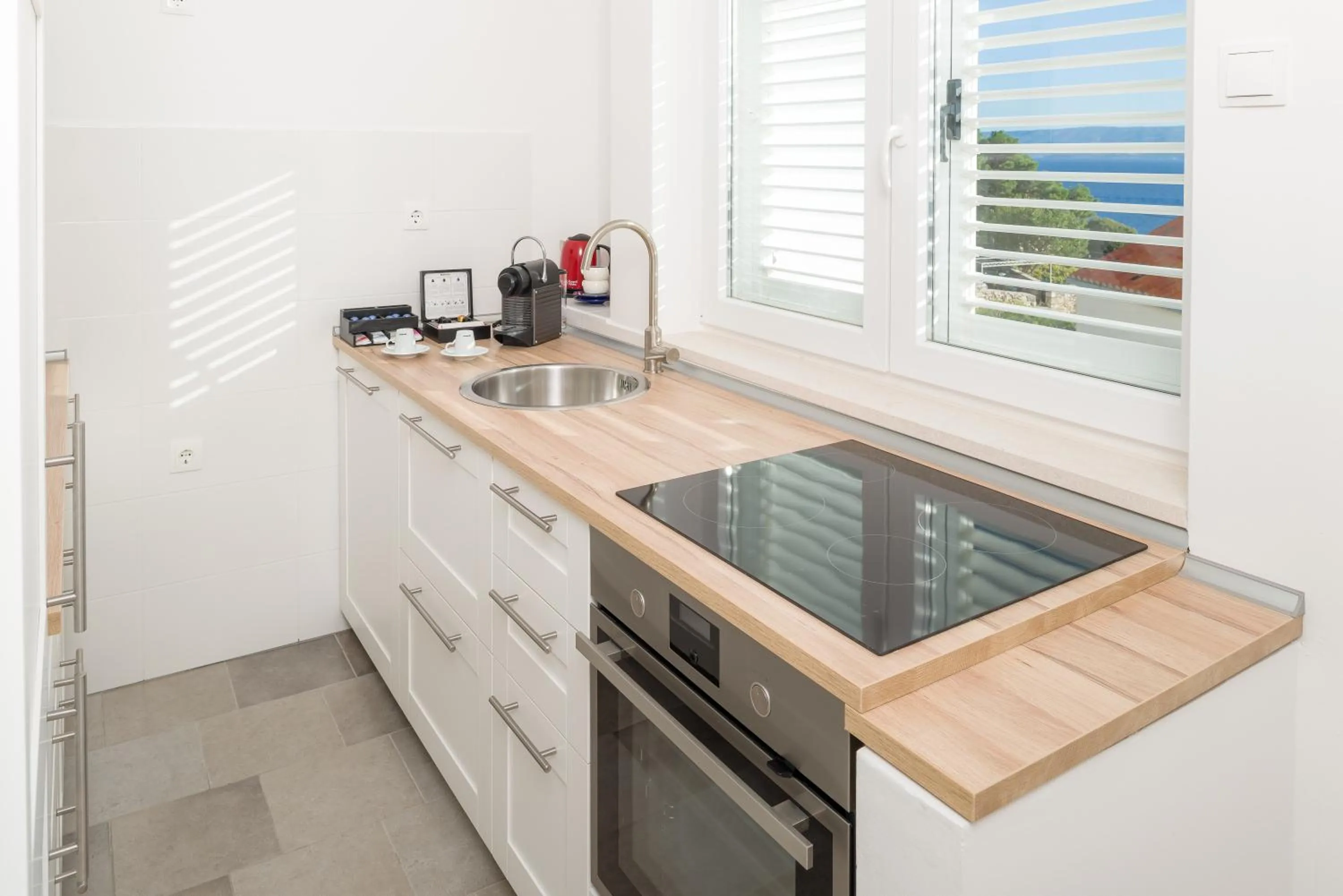 Coffee/tea facilities in Belado Residence Bol