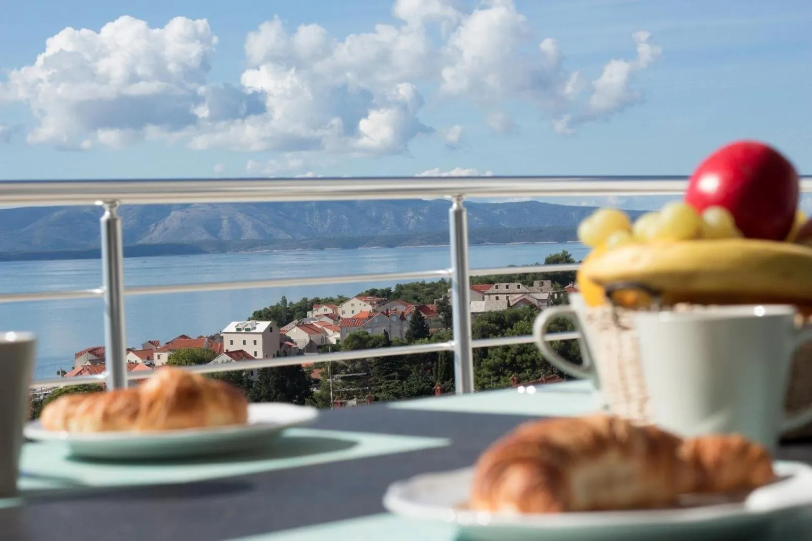 Sea view in Belado Residence Bol